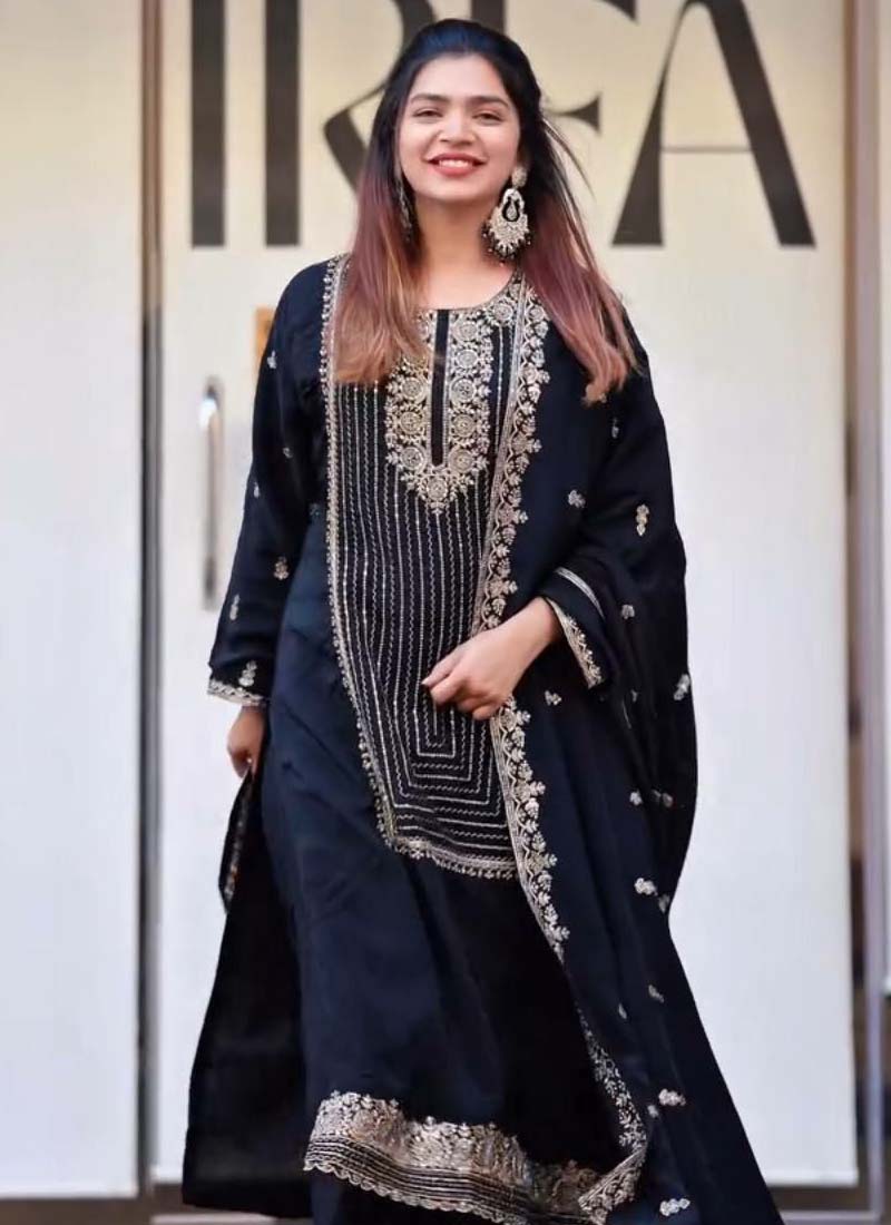 Prazu Fashion Black Georgette Embroidered Salwar Suit