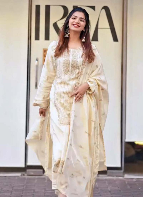 Prazu Fashion White Georgette Embroidered Salwar Suit