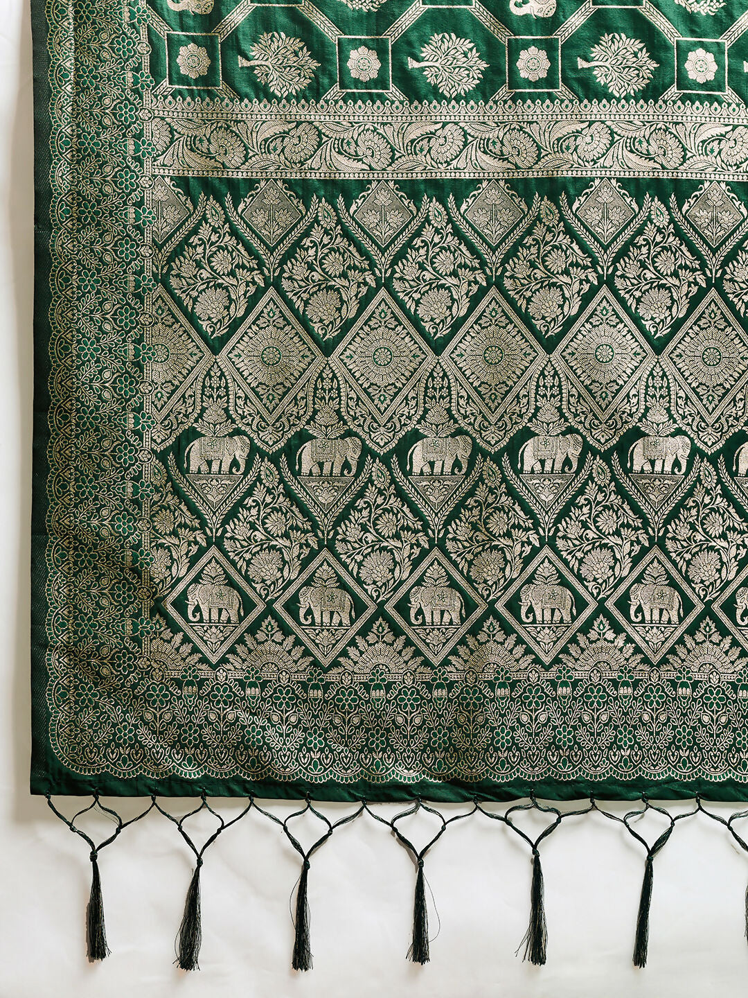 Shree Shyam Fashion Bottle Green Silk Blend Saree - Distacart