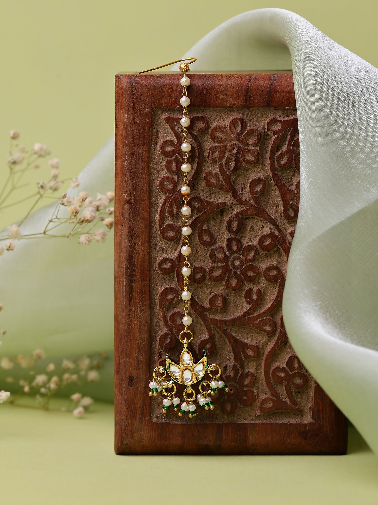 Ruby Raang Gold Polished Gold Kundan Maang Tikka