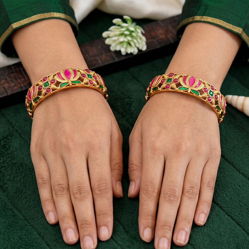 JS Fashion Traditional Kemp Design Antique Bangles Set - Dista