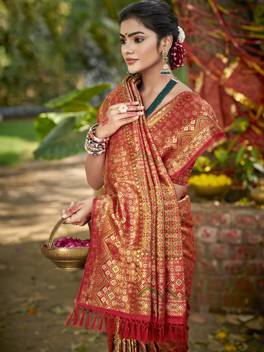 Sangam Prints Golden Silk Woven Work Traditional Saree