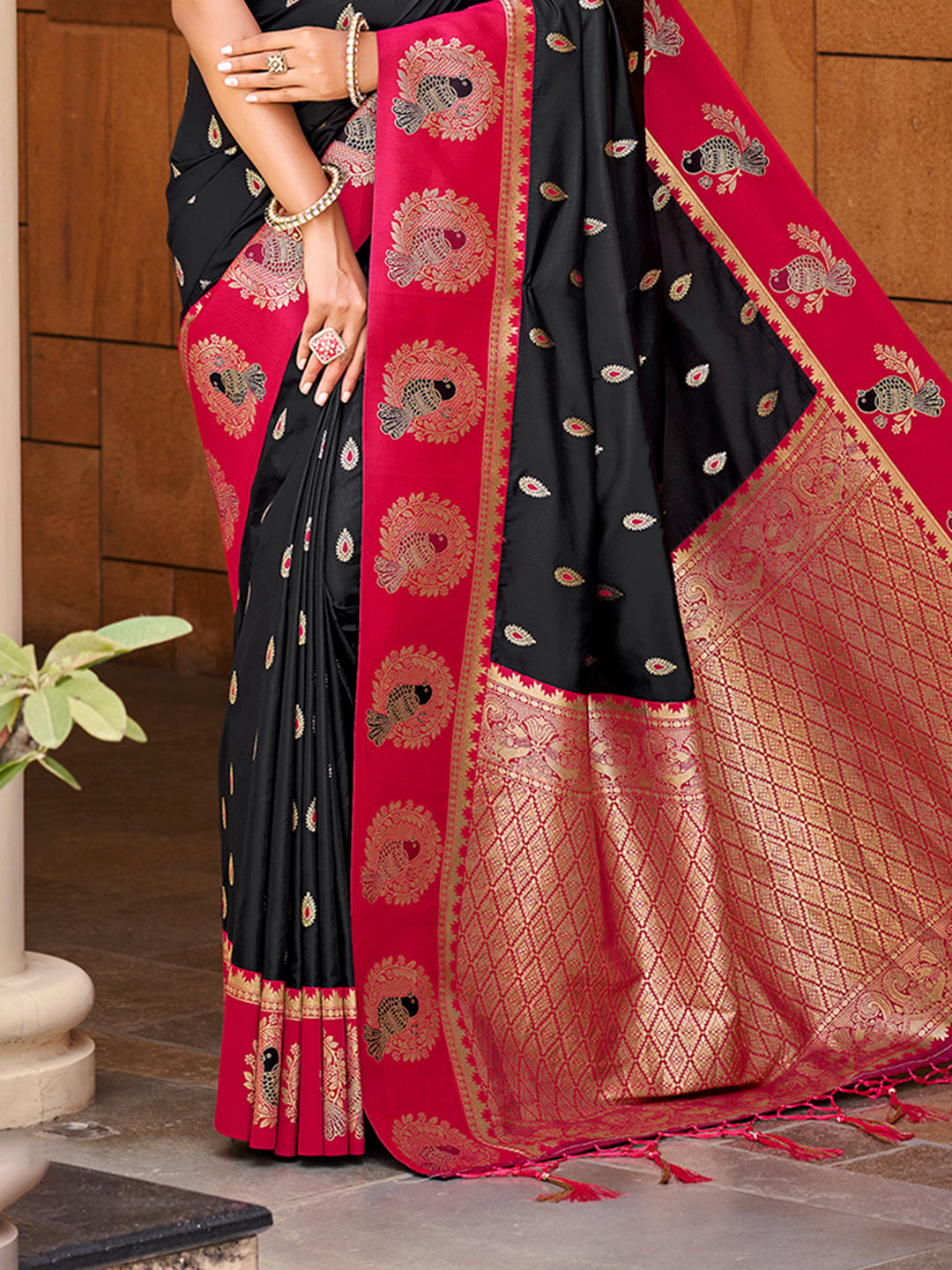Sangam Prints Black Silk Woven Work Traditional Saree - Distacart