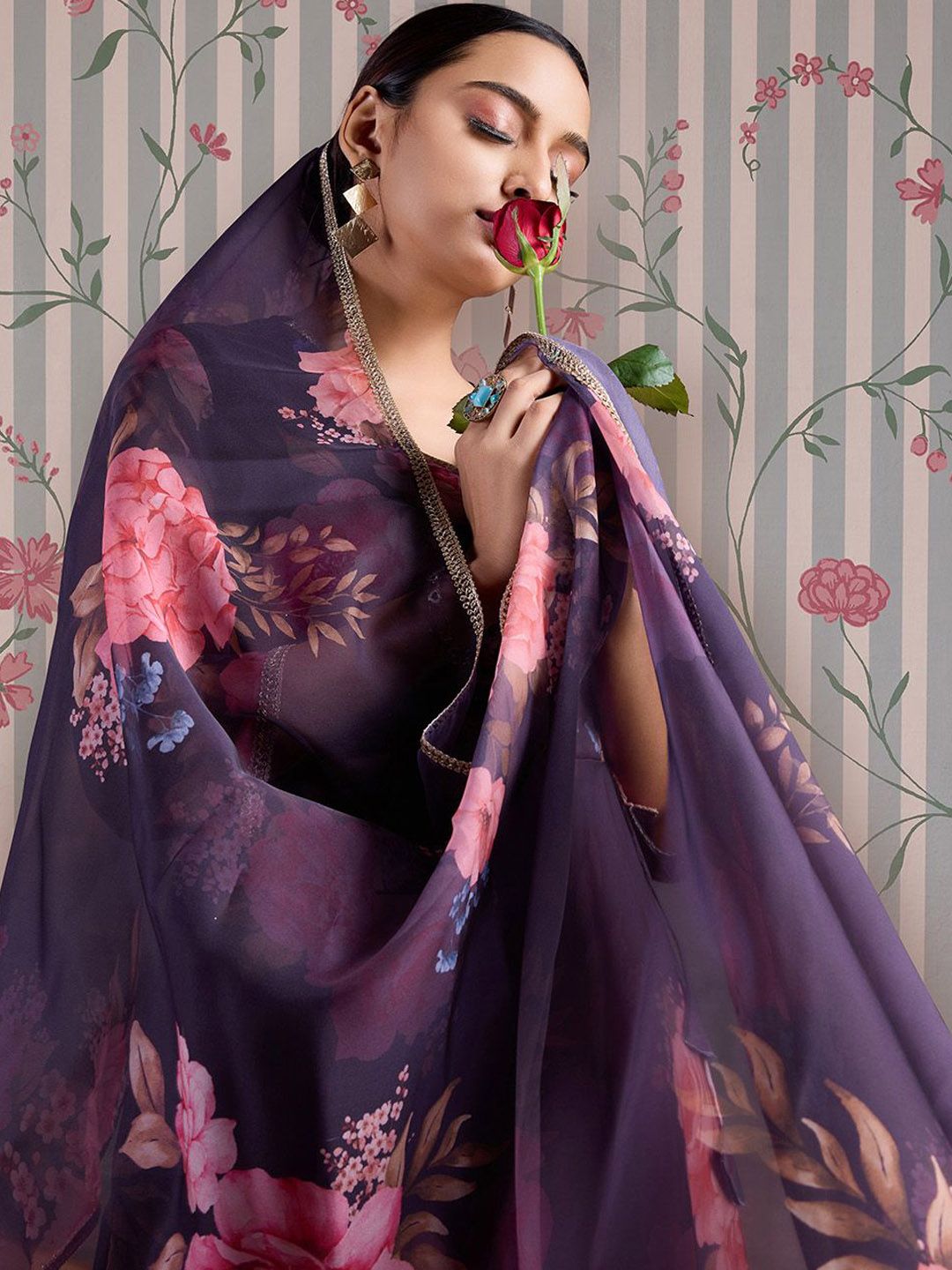 Ode by House of Pataudi Floral Printed Gotta Patti Anarkali Kurta with Trousers & Dupatta - Distacart