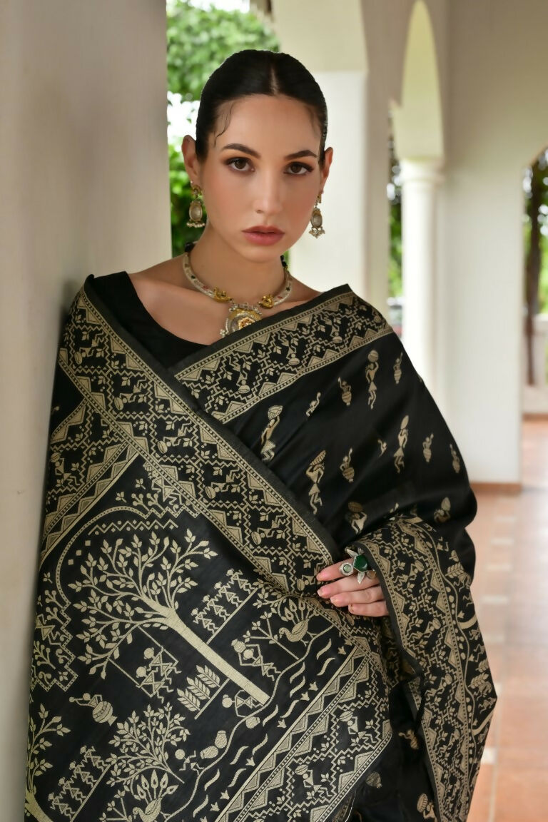 Vishnu Weaves Women's Black Handloom Raw Silk Thread Weaving Saree with Blouse