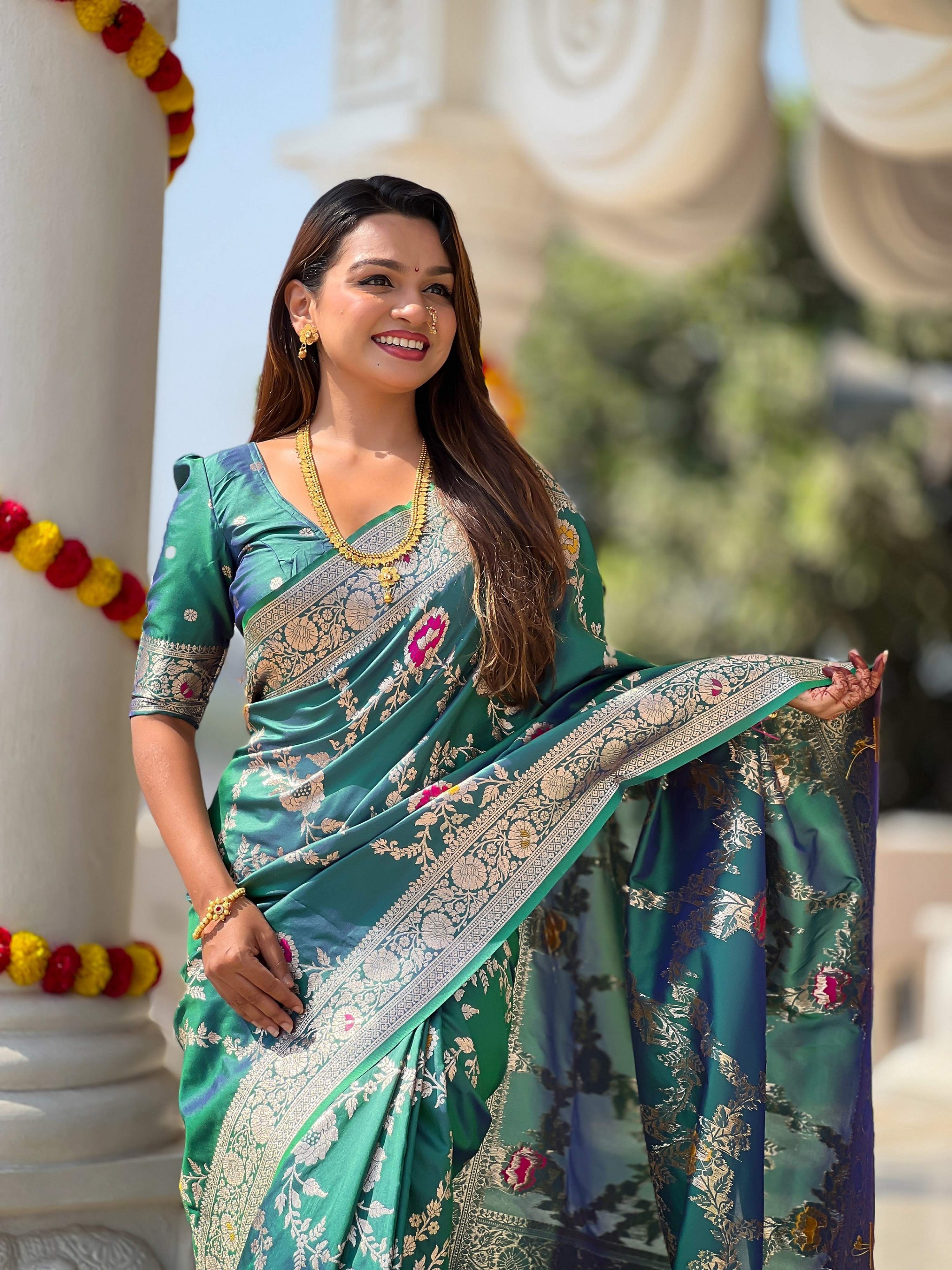 Vedant Vastram Soft Litchi Silk Banarasi Silk Jacquard Saree - Rama - Dista