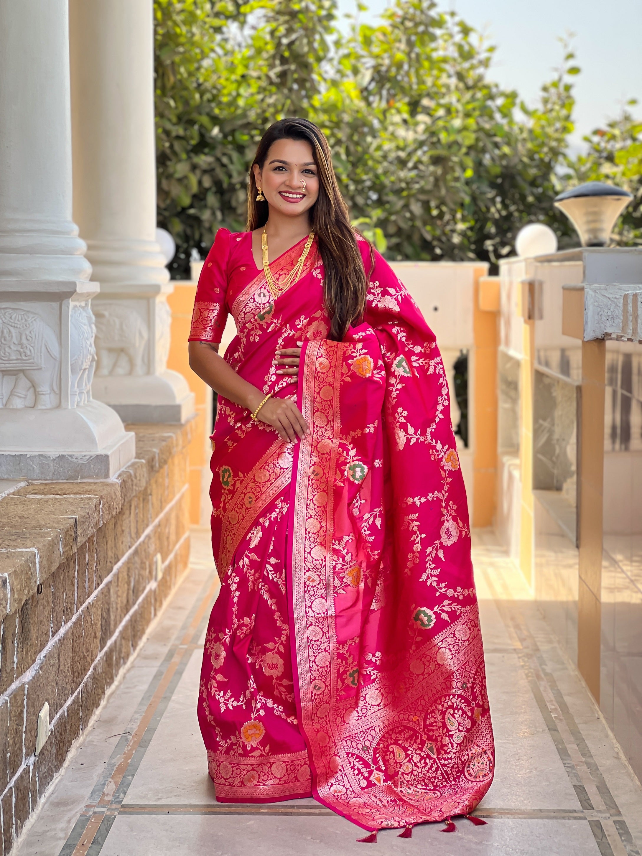 Vedant Vastram Soft Litchi Silk Banarasi Silk Jacquard Saree - Rani - Dista