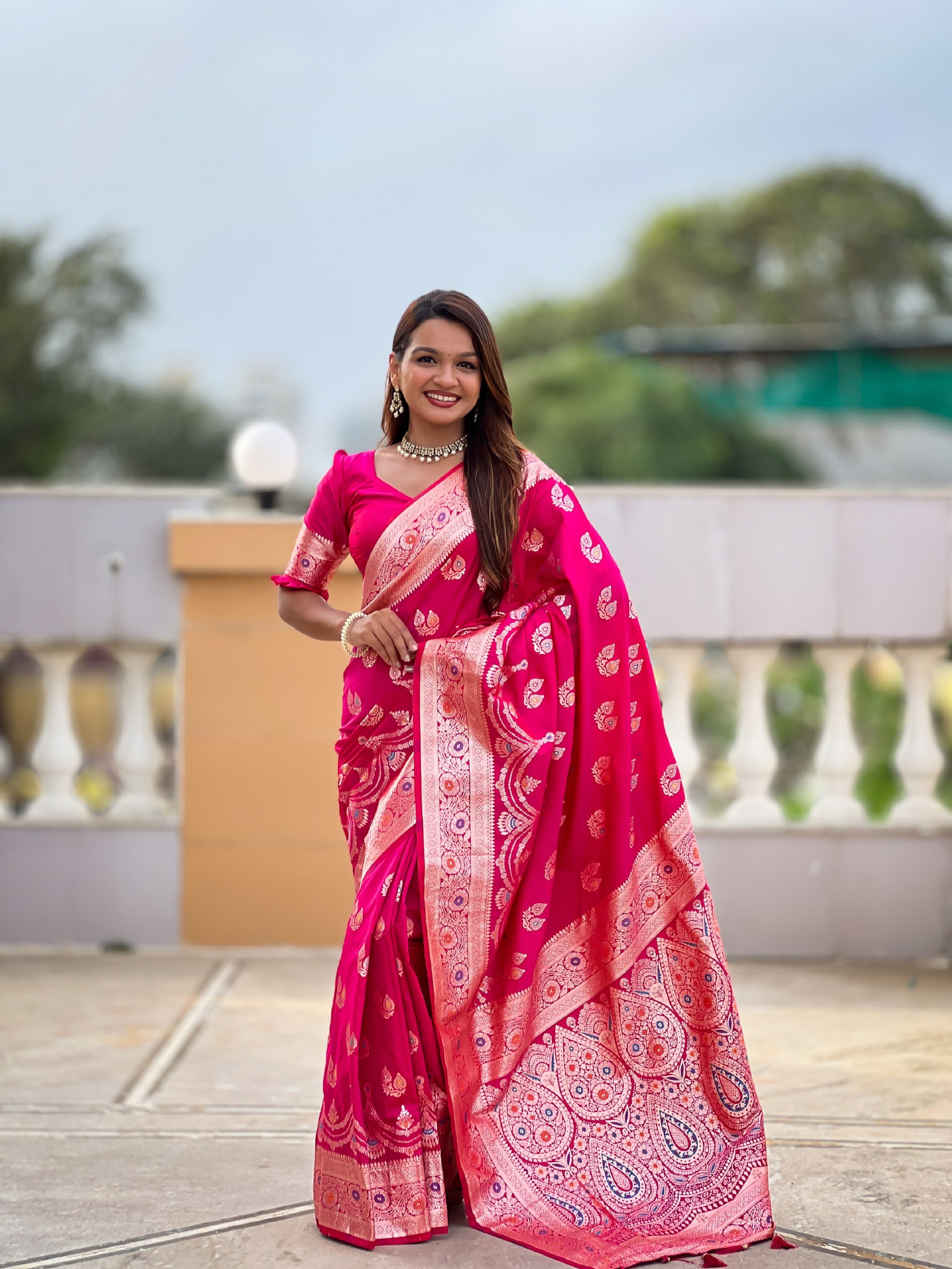 Vedant Vastram Soft Litchi Silk Banarasi Silk Jacquard Saree - Pink - Dista