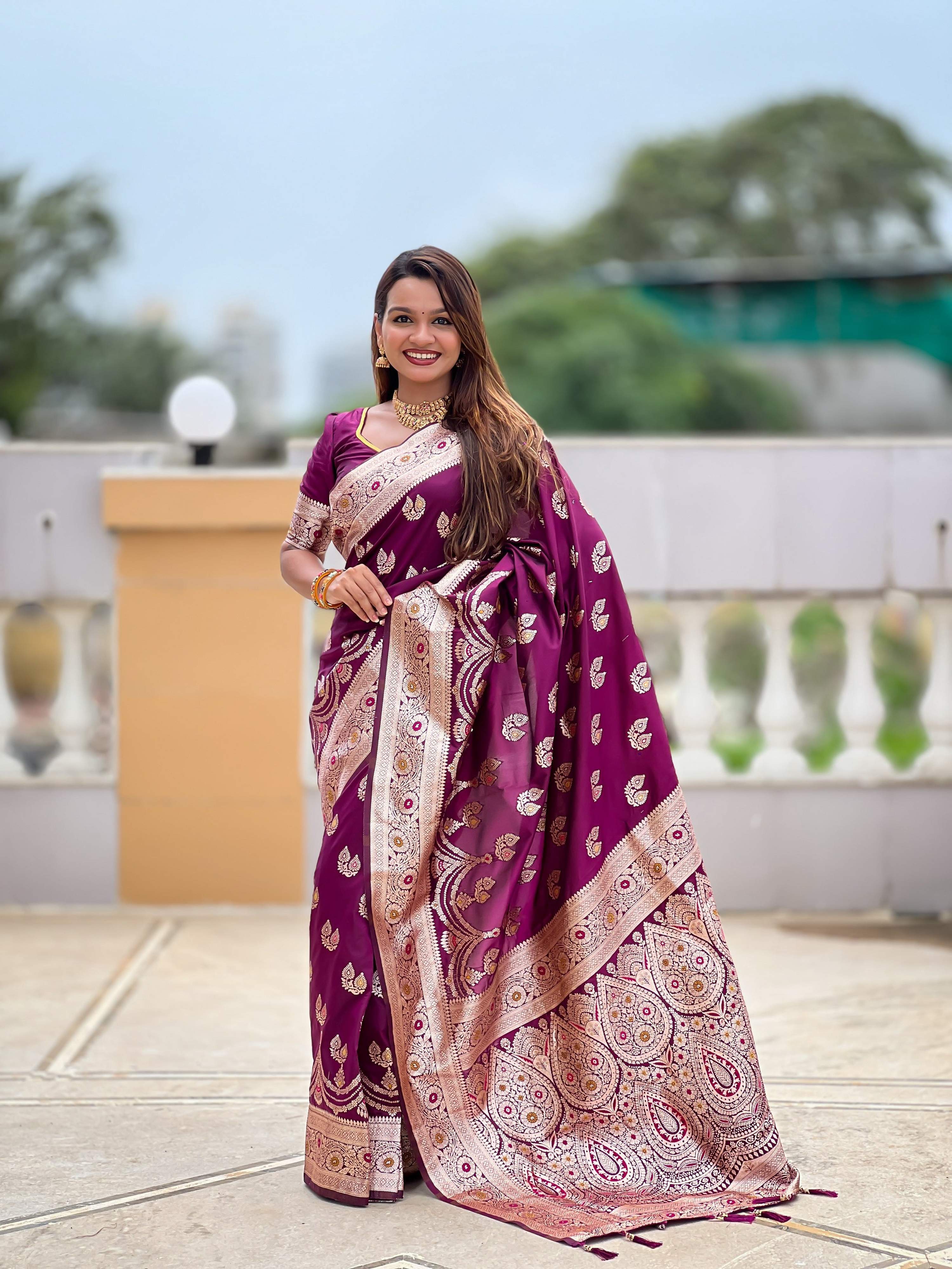 Vedant Vastram Soft Litchi Silk Banarasi Silk Jacquard Saree - Wine - Dista