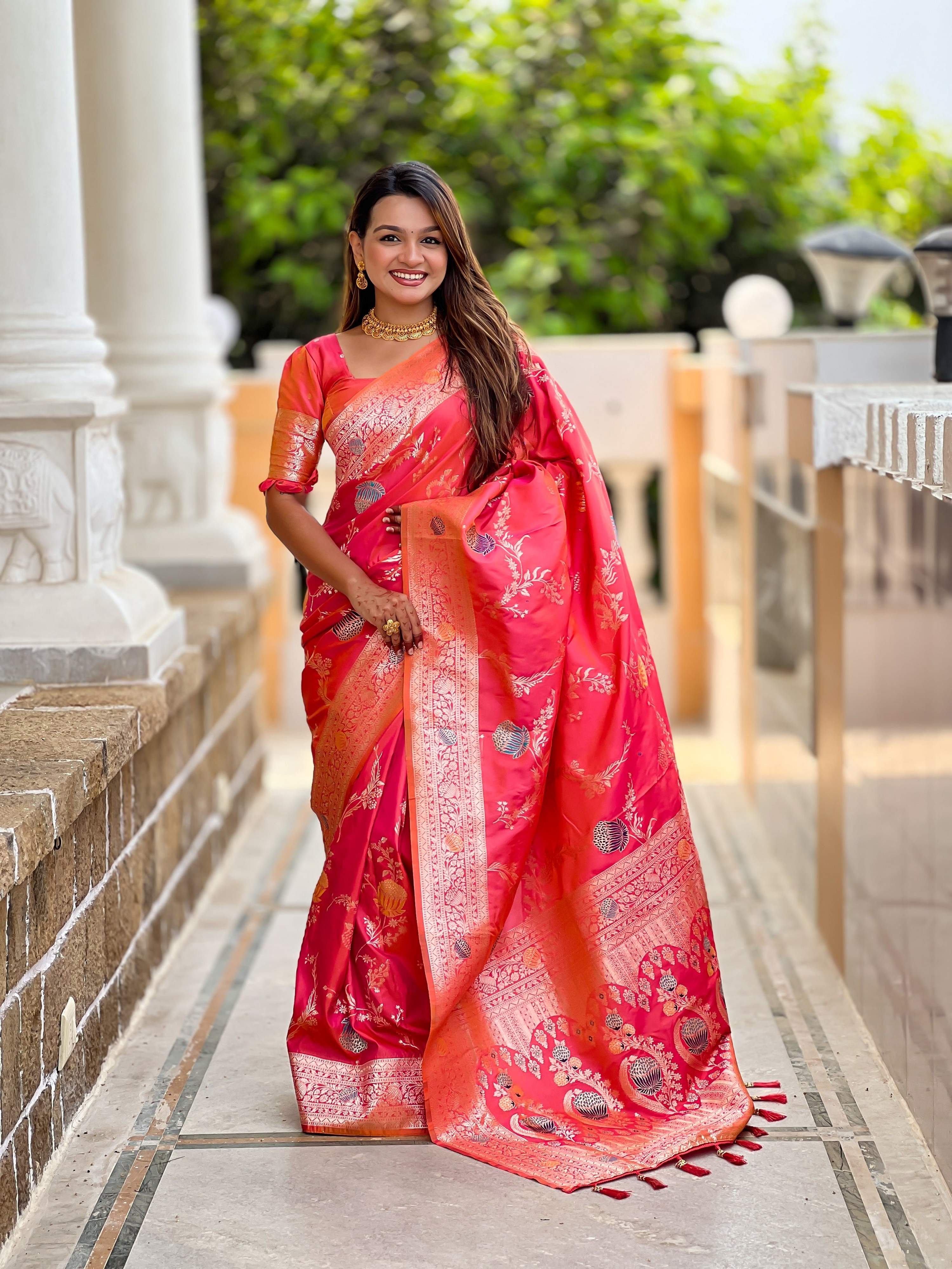 Vedant Vastram Soft Litchi Silk Banarasi Silk Jacquard Saree - Gajri - Dista
