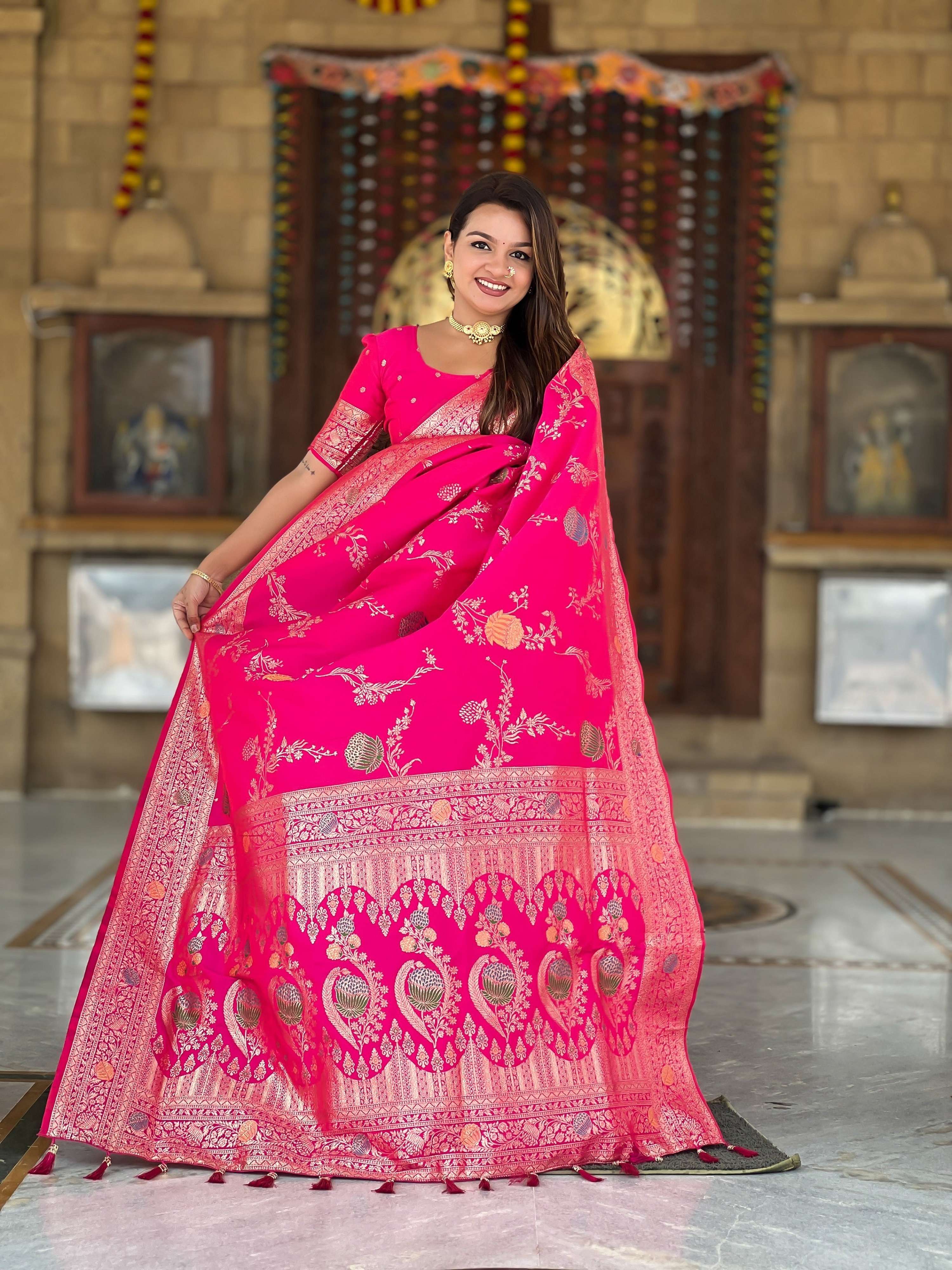 Vedant Vastram Soft Litchi Silk Banarasi Silk Jacquard Saree - Rani - Dista