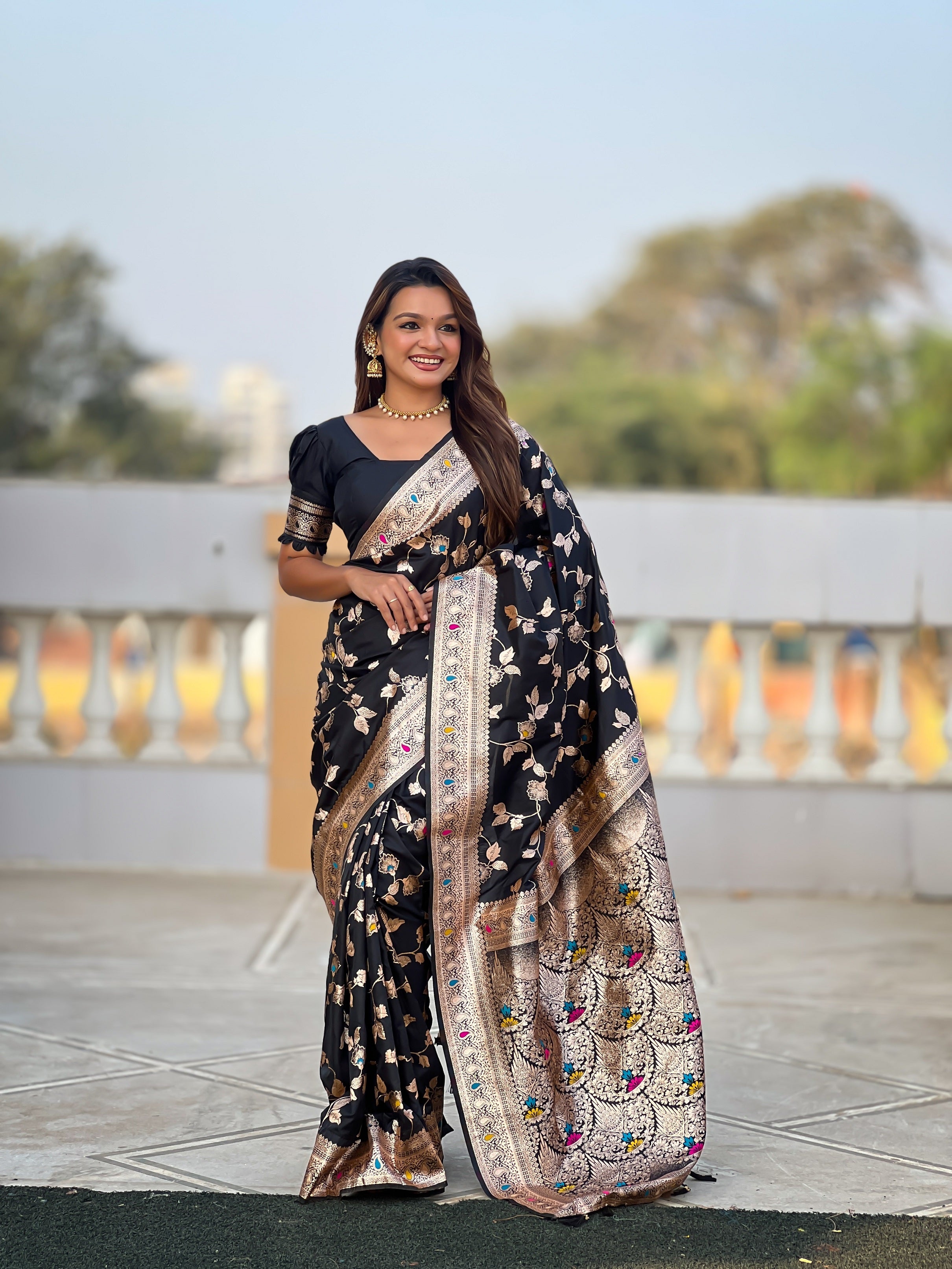 Vedant Vastram Soft Litchi Silk Banarasi Silk Jacquard Saree - Black - Dista