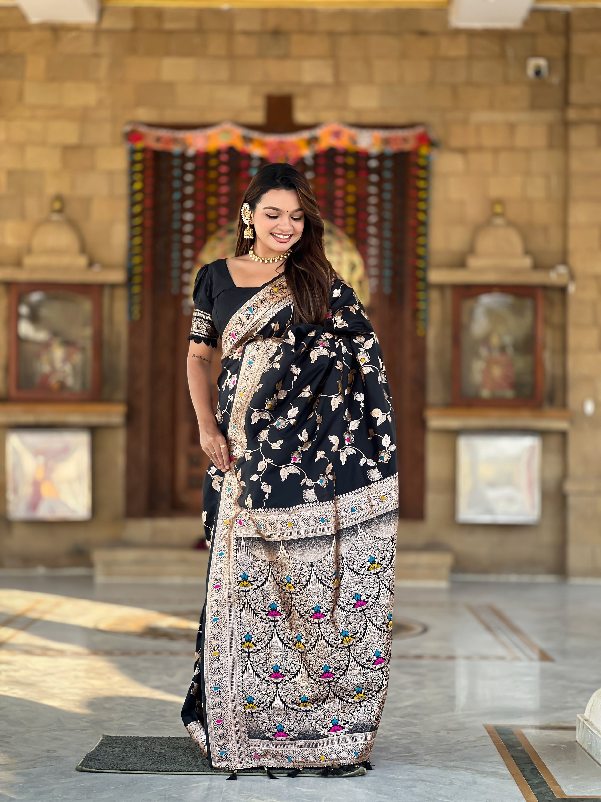 Vedant Vastram Soft Litchi Silk Banarasi Silk Jacquard Saree - Black - Dista