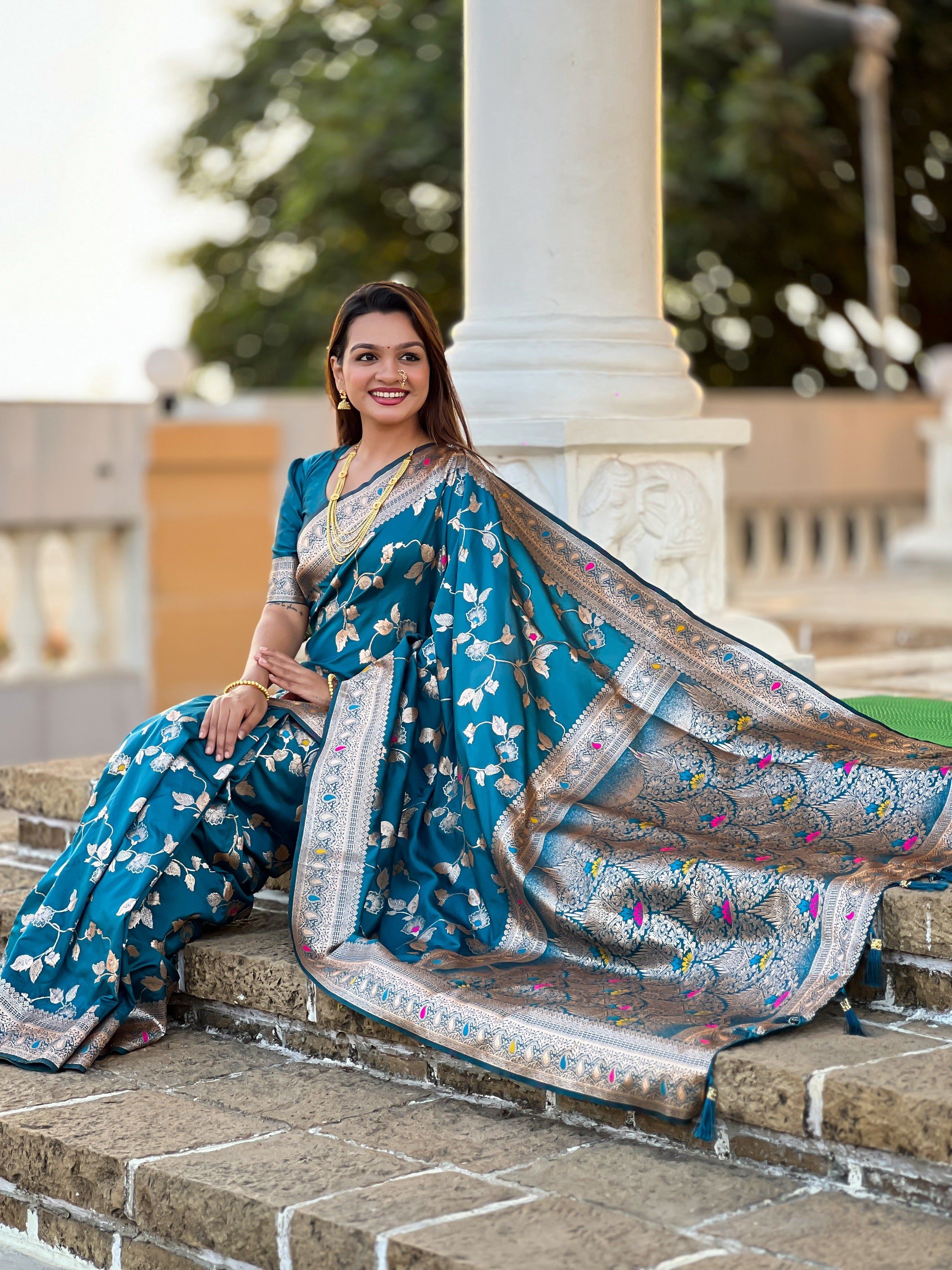 Vedant Vastram Soft Litchi Silk Banarasi Silk Jacquard Saree - Morpich - Dista