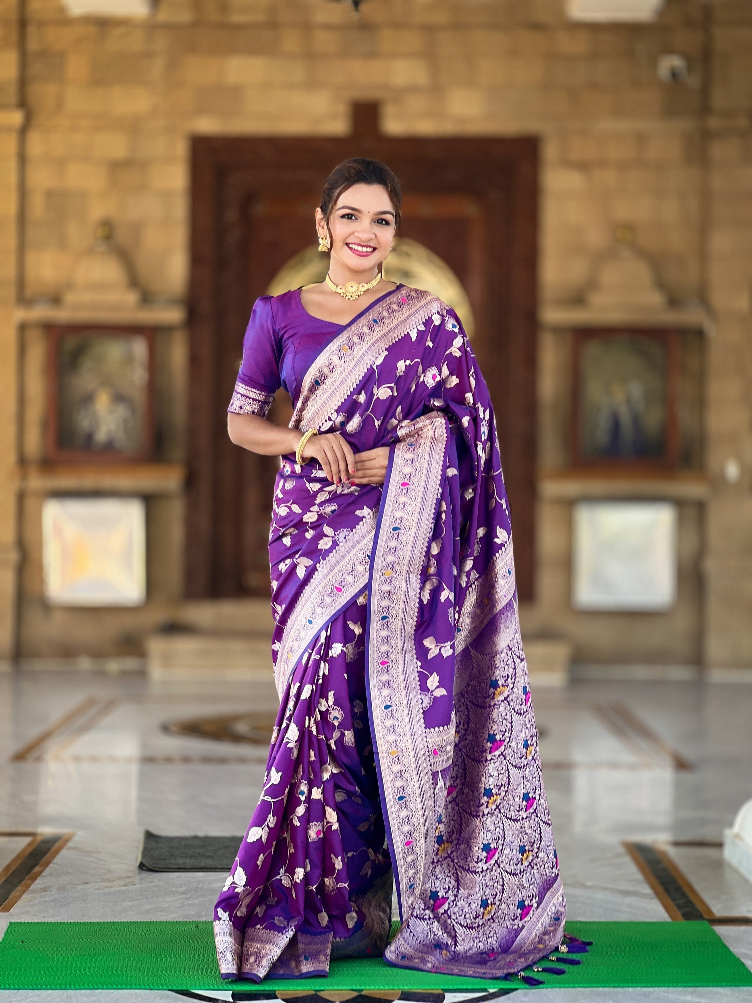 Vedant Vastram Soft Litchi Silk Banarasi Silk Jacquard Saree - Violet - Dista