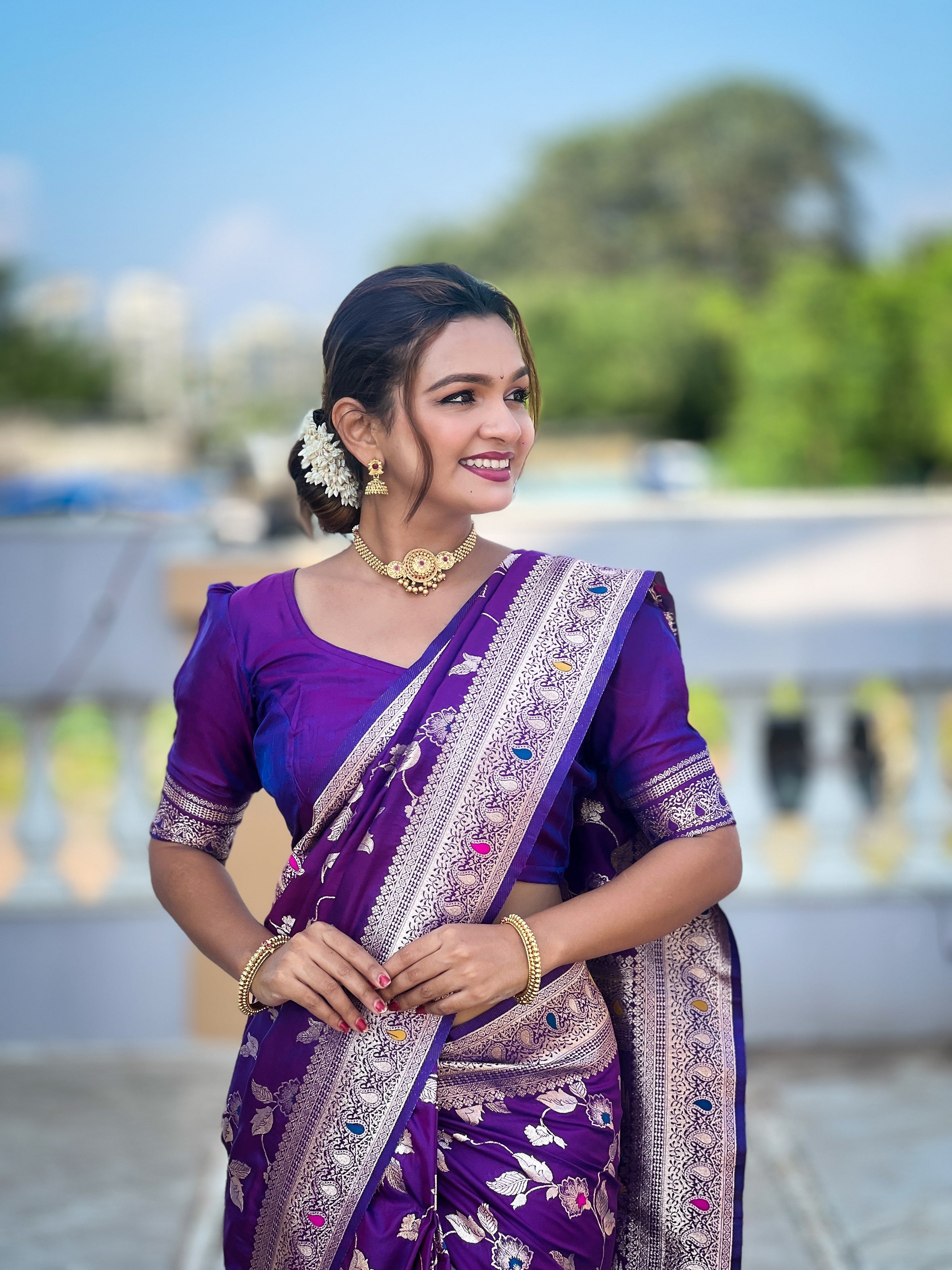 Vedant Vastram Soft Litchi Silk Banarasi Silk Jacquard Saree - Violet - Dista