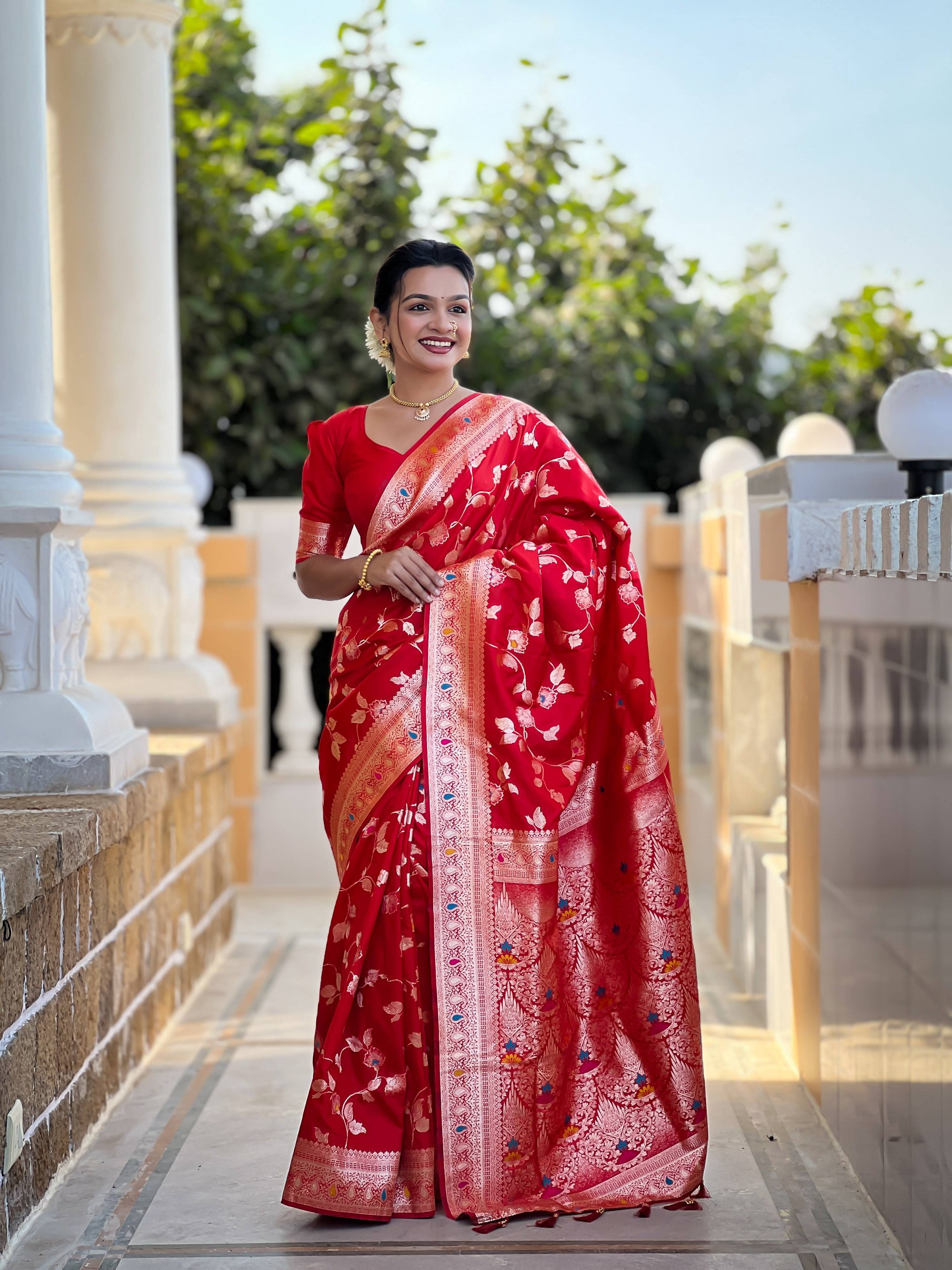 Vedant Vastram Soft Litchi Silk Banarasi Silk Jacquard Saree - Red - Dista