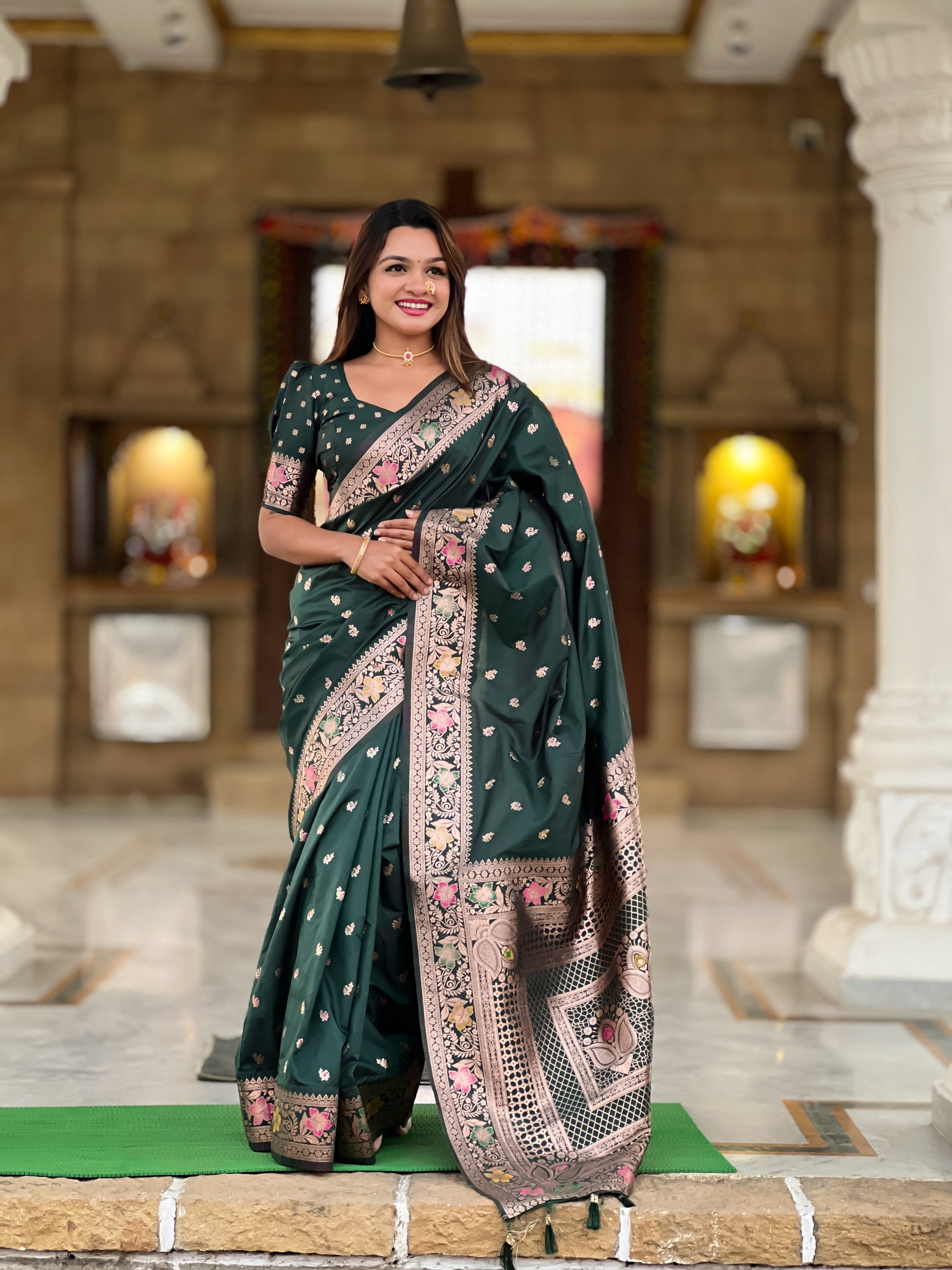 Vedant Vastram Soft Litchi Silk Banarasi Silk Jacquard Saree - Green - Dista
