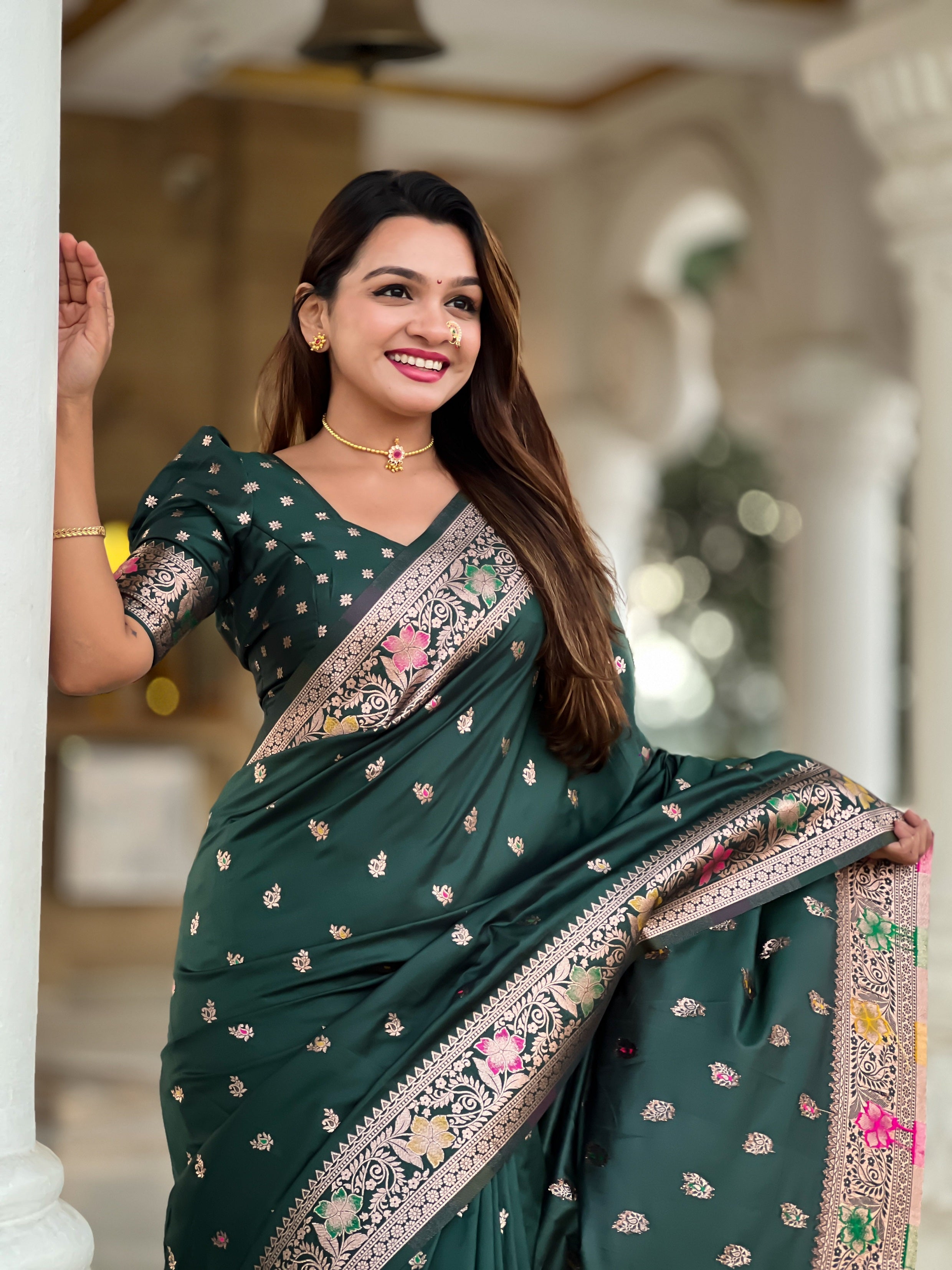 Vedant Vastram Soft Litchi Silk Banarasi Silk Jacquard Saree - Green - Dista