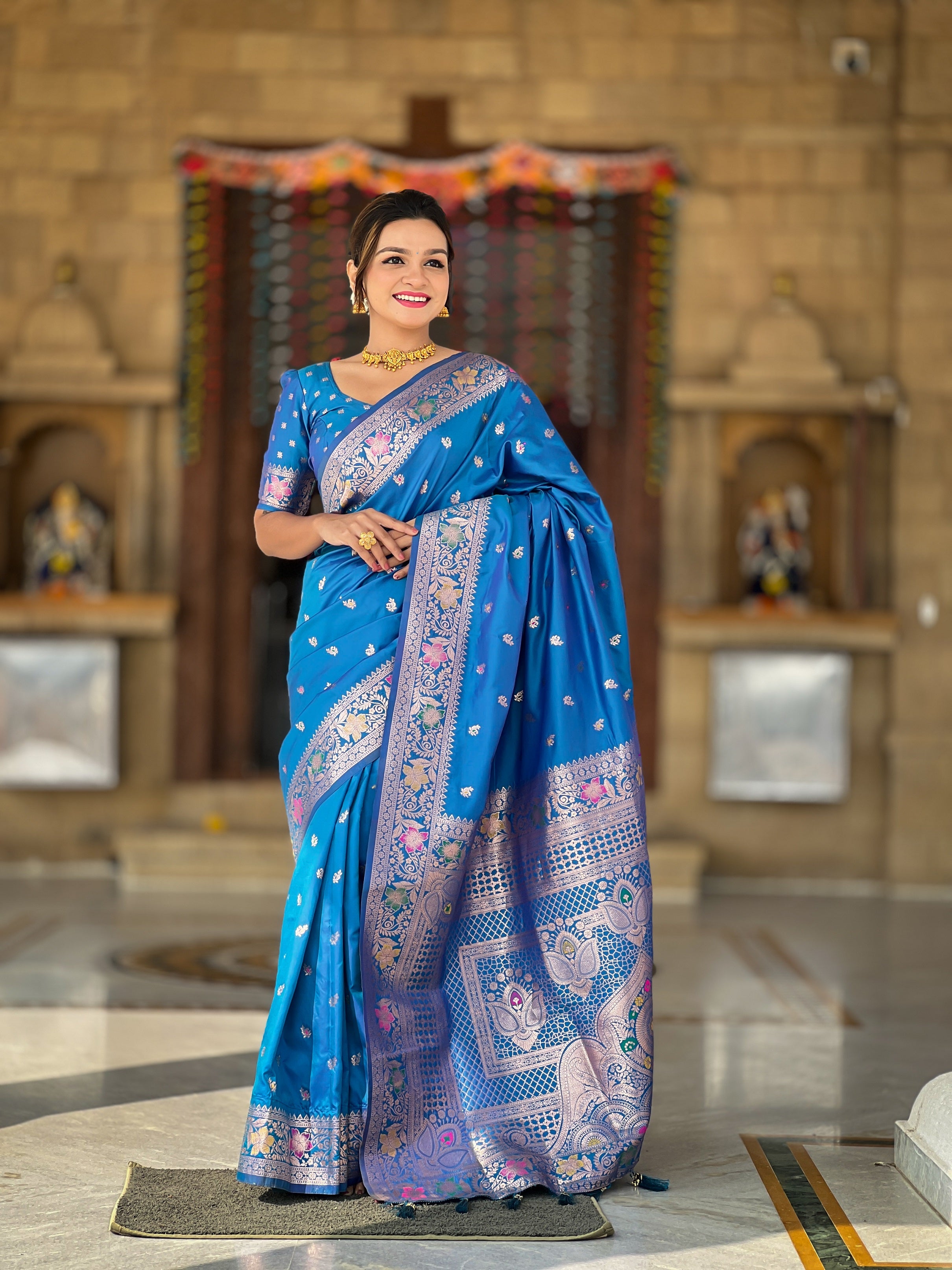 Vedant Vastram Soft Litchi Silk Banarasi Silk Jacquard Saree - Skyblue - Dista