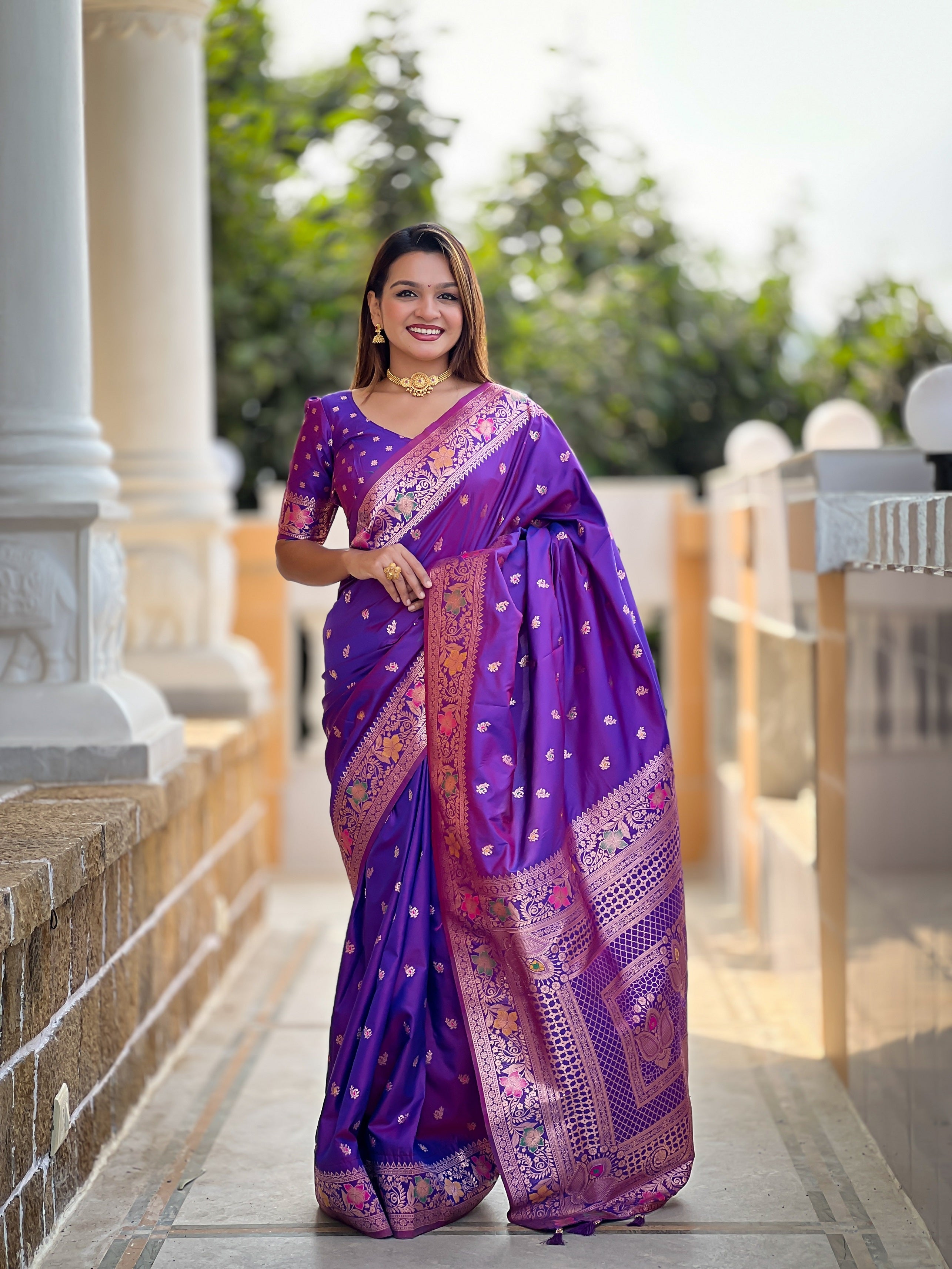 Vedant Vastram Soft Litchi Silk Banarasi Silk Jacquard Saree - Violet - Dista
