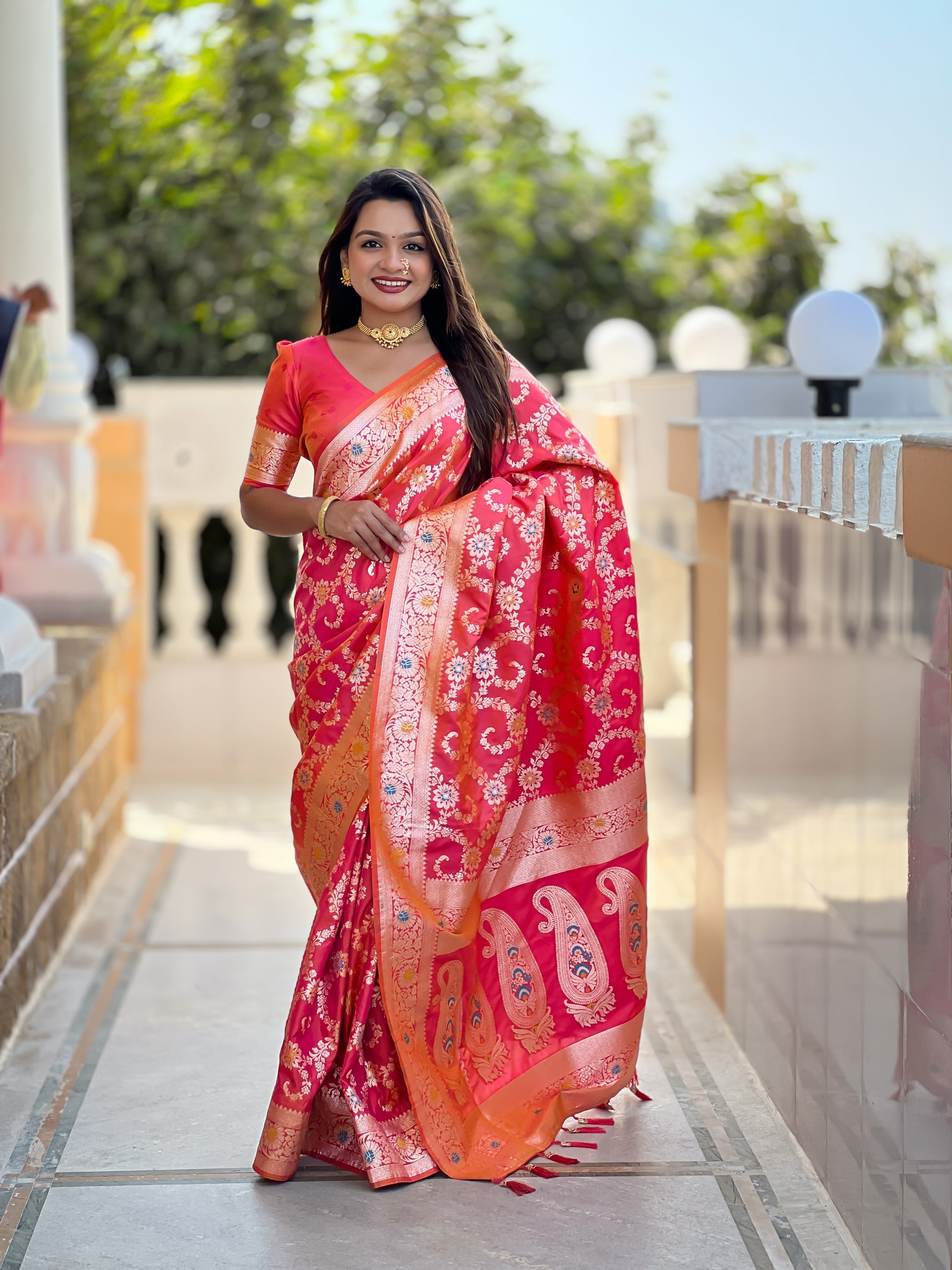 Vedant Vastram Soft Litchi Silk Banarasi Silk Jacquard Saree - Gajri - Dista