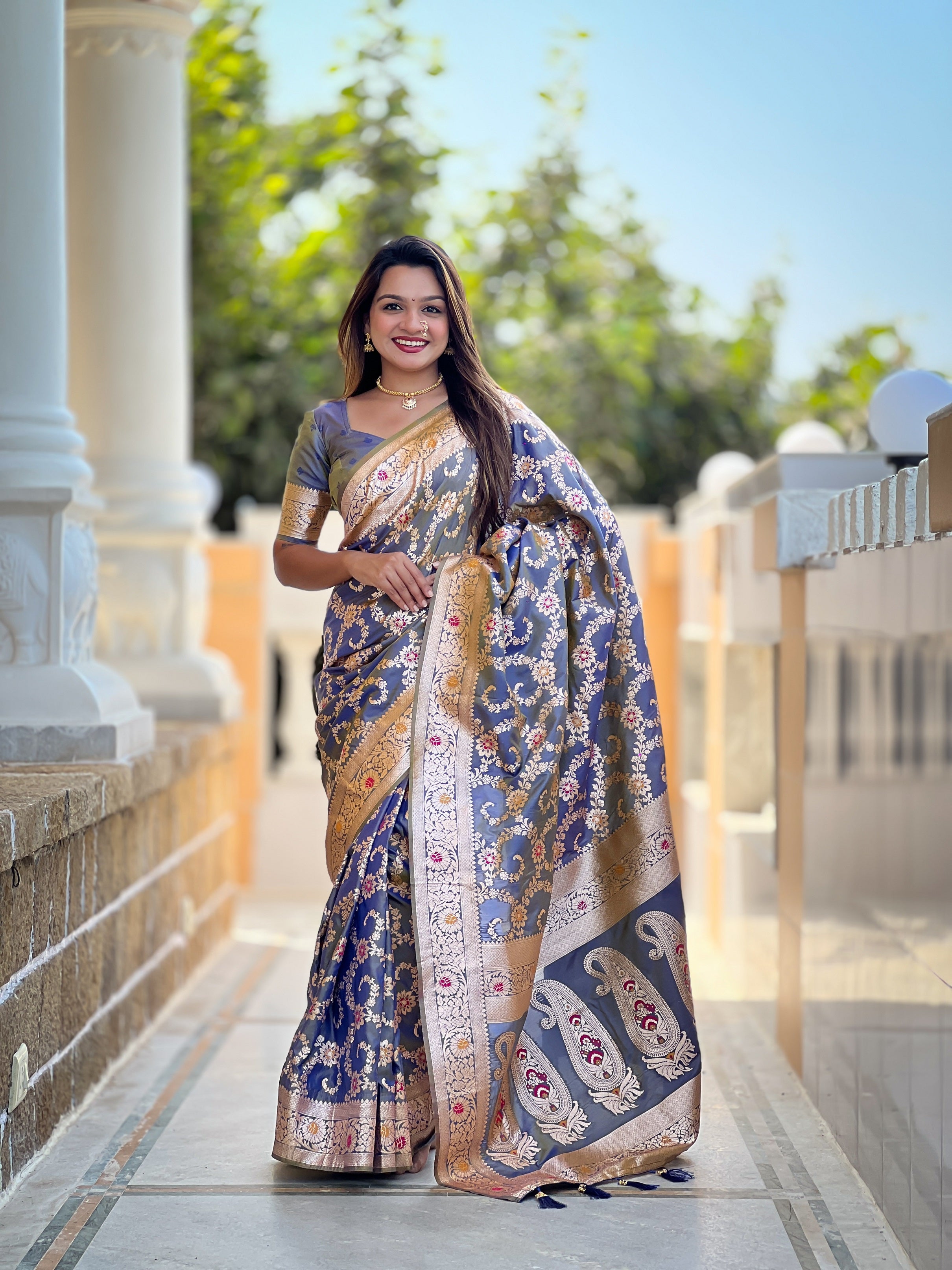 Vedant Vastram Soft Litchi Silk Banarasi Silk Jacquard Saree - Grey - Dista