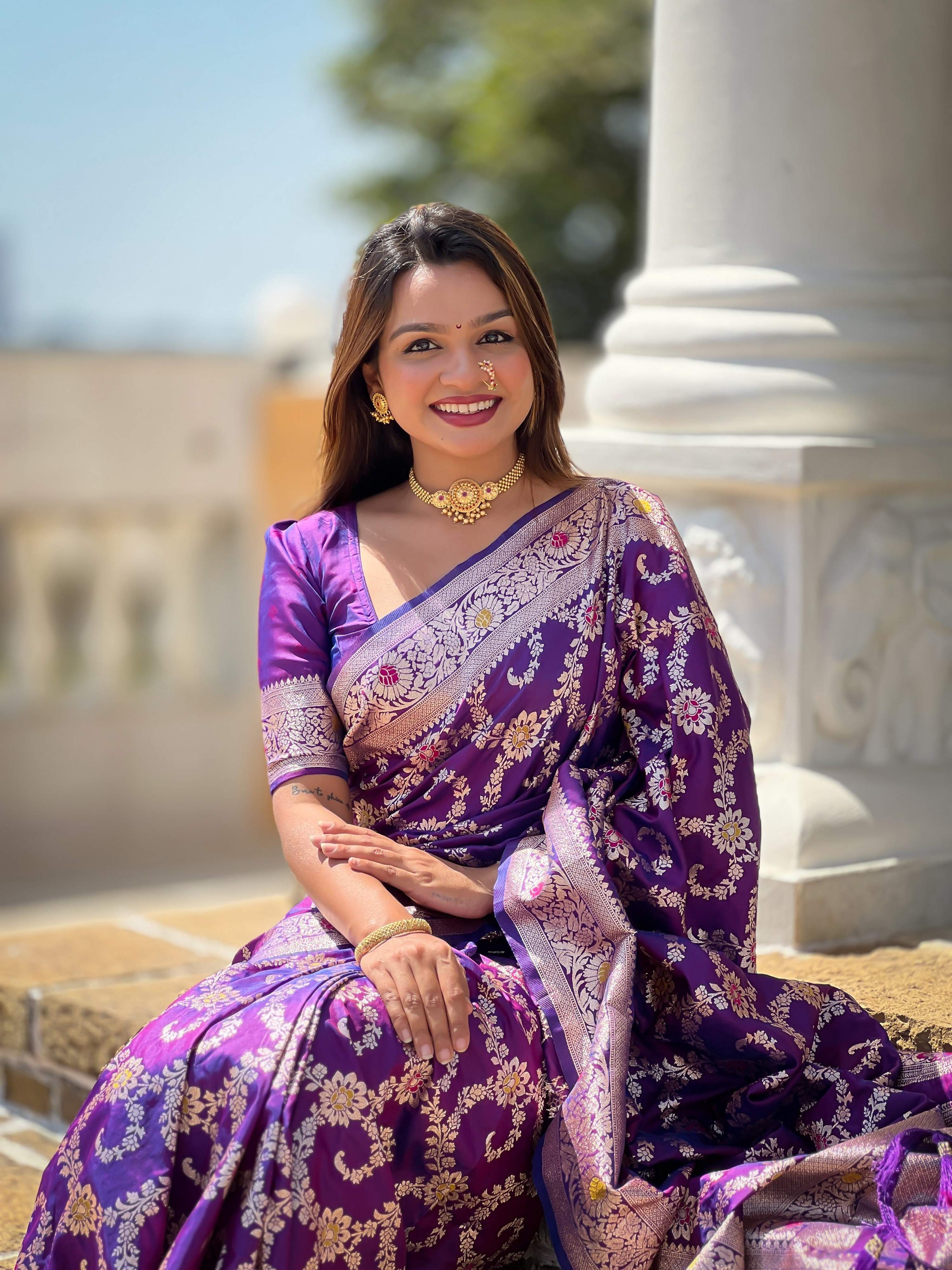 Vedant Vastram Soft Litchi Silk Banarasi Silk Jacquard Saree - Violet - Dista