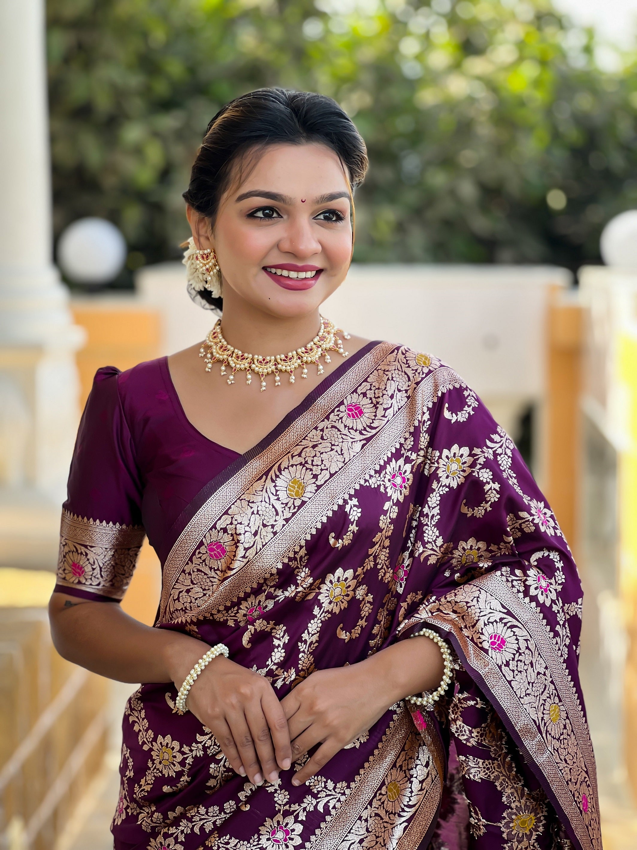 Vedant Vastram Soft Litchi Silk Banarasi Silk Jacquard Saree - Wine - Dista