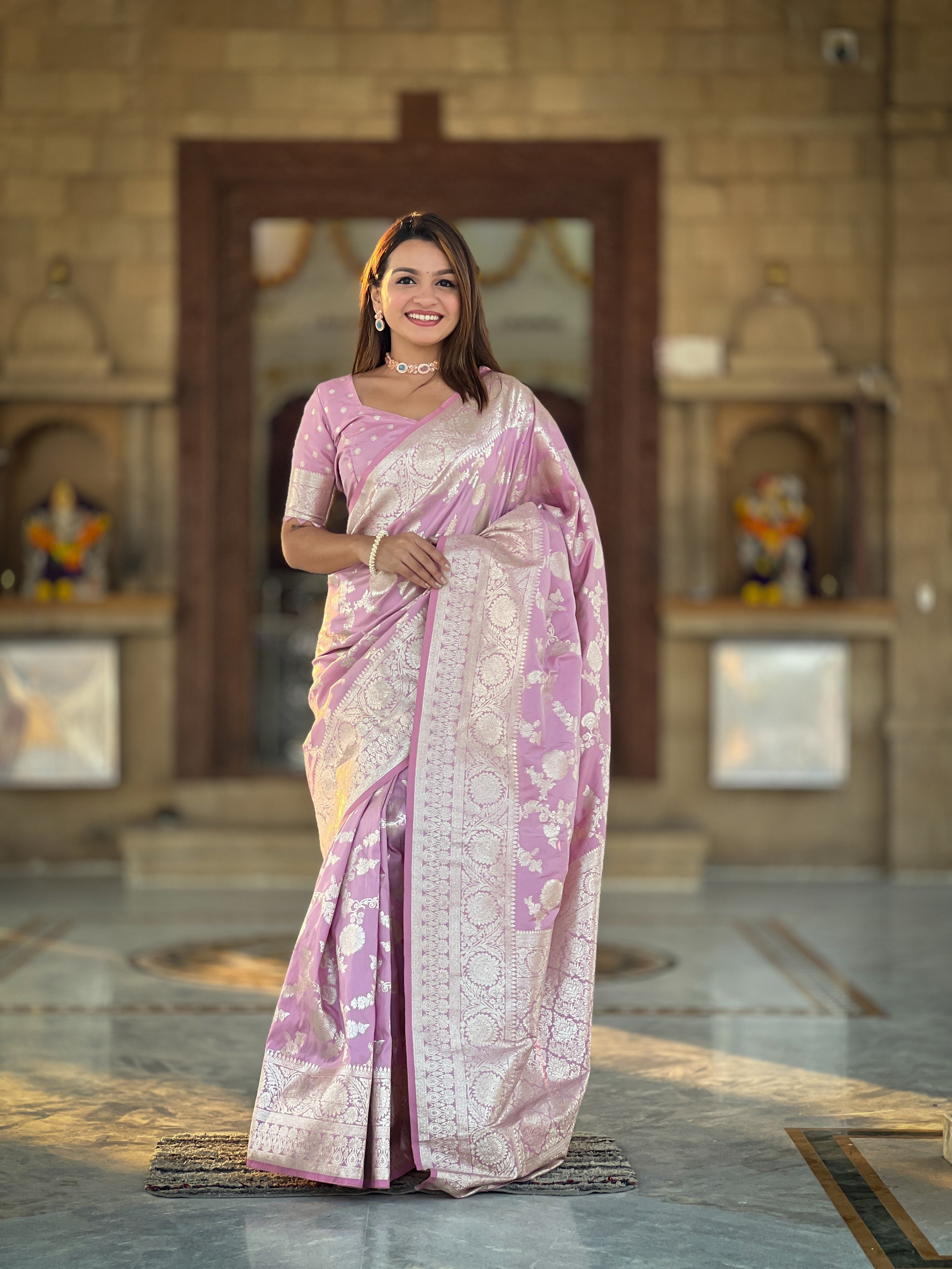 Vedant Vastram Soft Litchi Silk Banarasi Silk Jacquard Saree - Pink - Dista