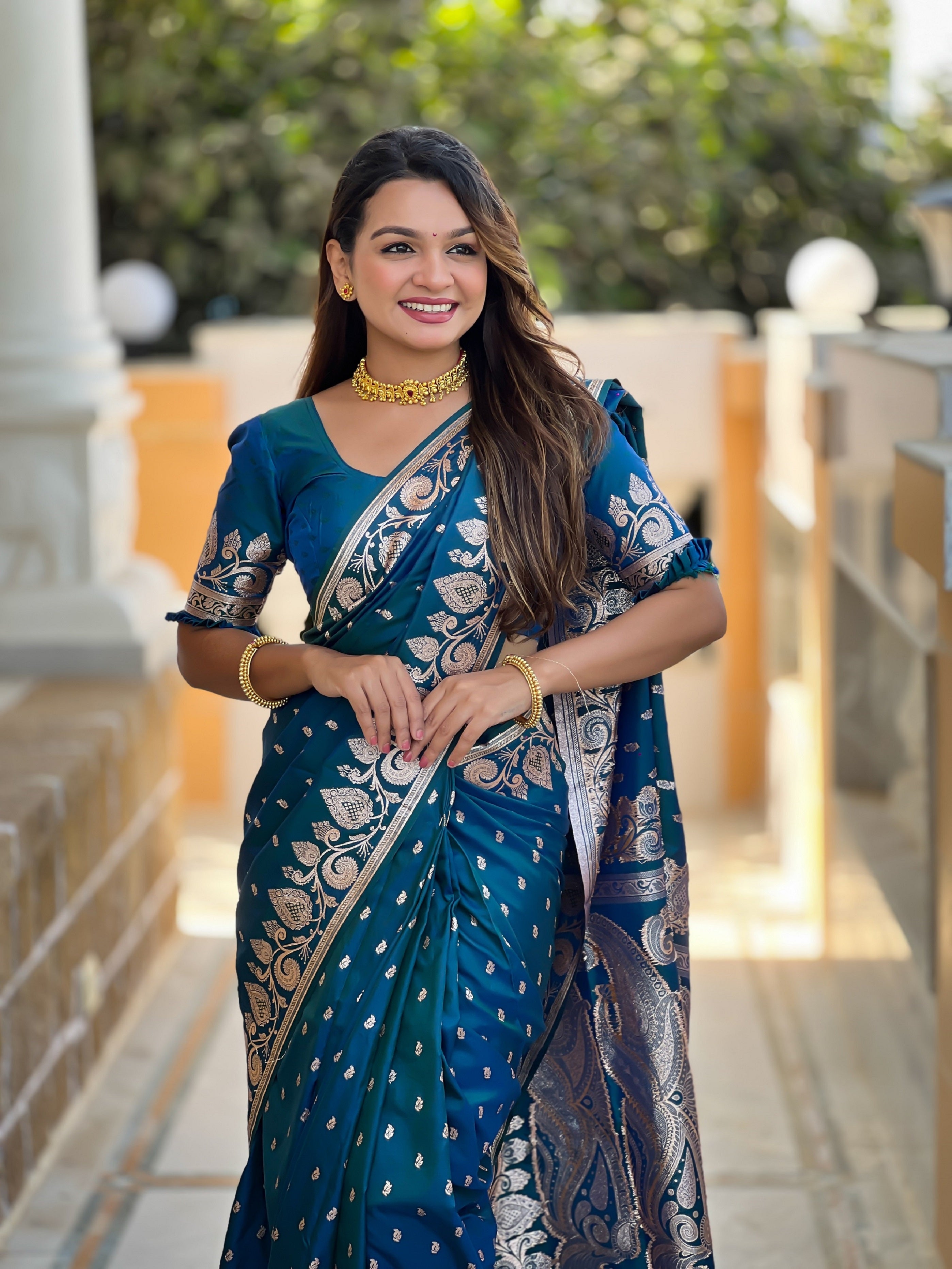 Vedant Vastram Soft Litchi Silk Banarasi Silk Jacquard Saree - Morpich - Dista