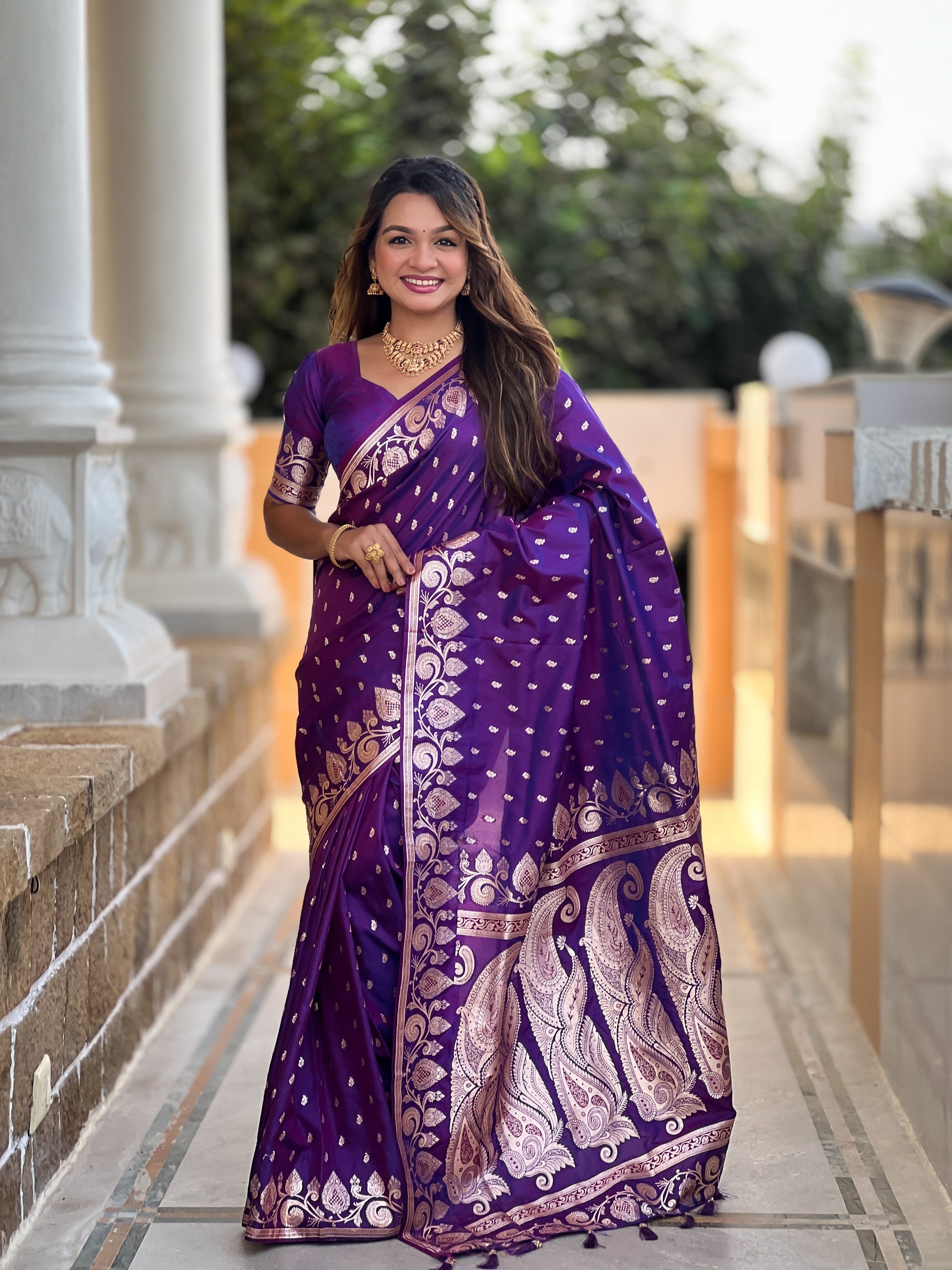 Vedant Vastram Soft Litchi Silk Banarasi Silk Jacquard Saree - Violet - Dista
