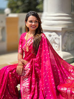 Thumbnail for Vedant Vastram Soft Litchi Silk Banarasi Silk Jacquard Saree - Pink - Dista