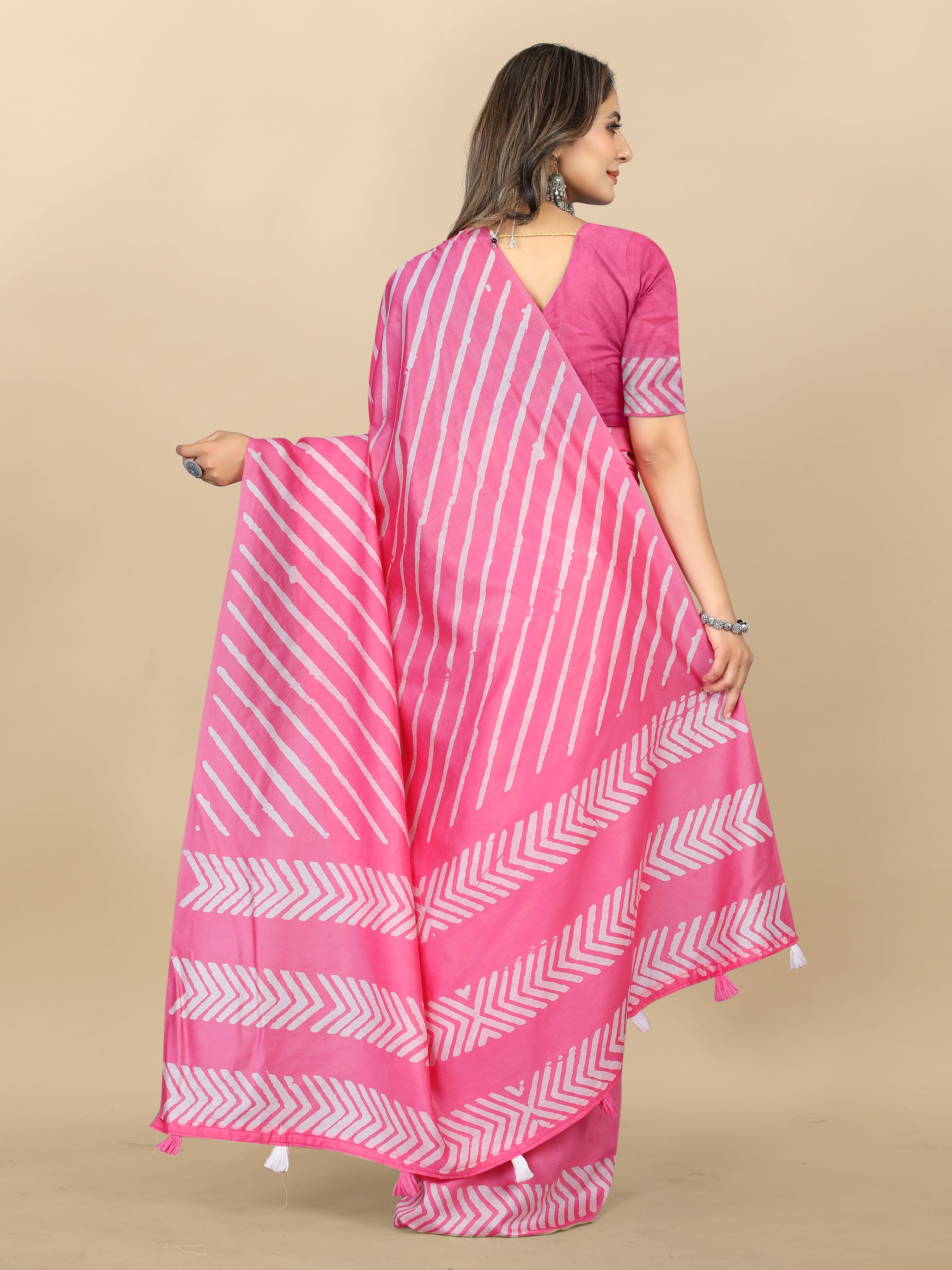 Vedant Vastram Designer Digital Print Batik Saree - Pink - Distacart