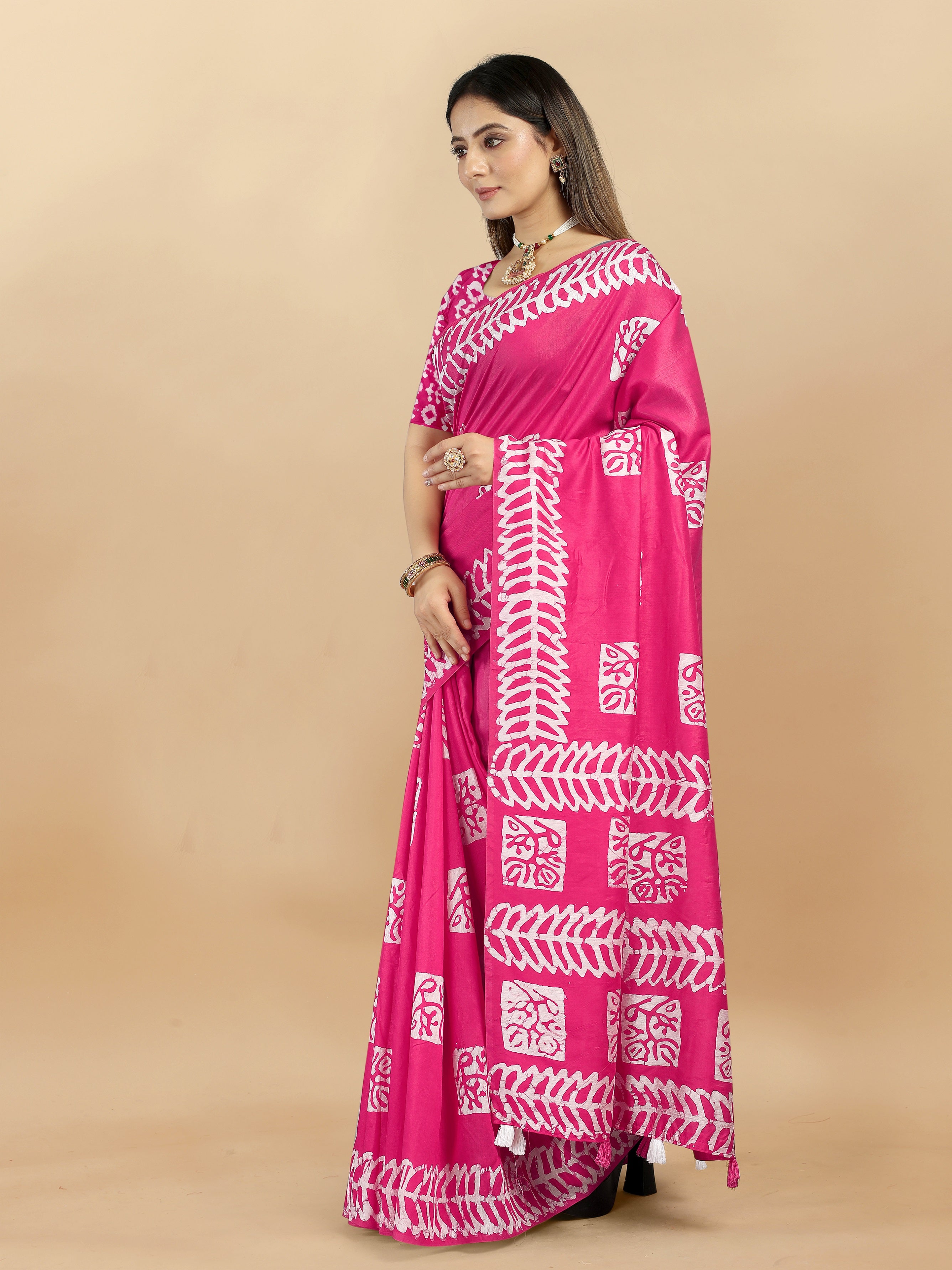 Vedant Vastram Designer Digital Print Batik Saree - Pink - Distacart