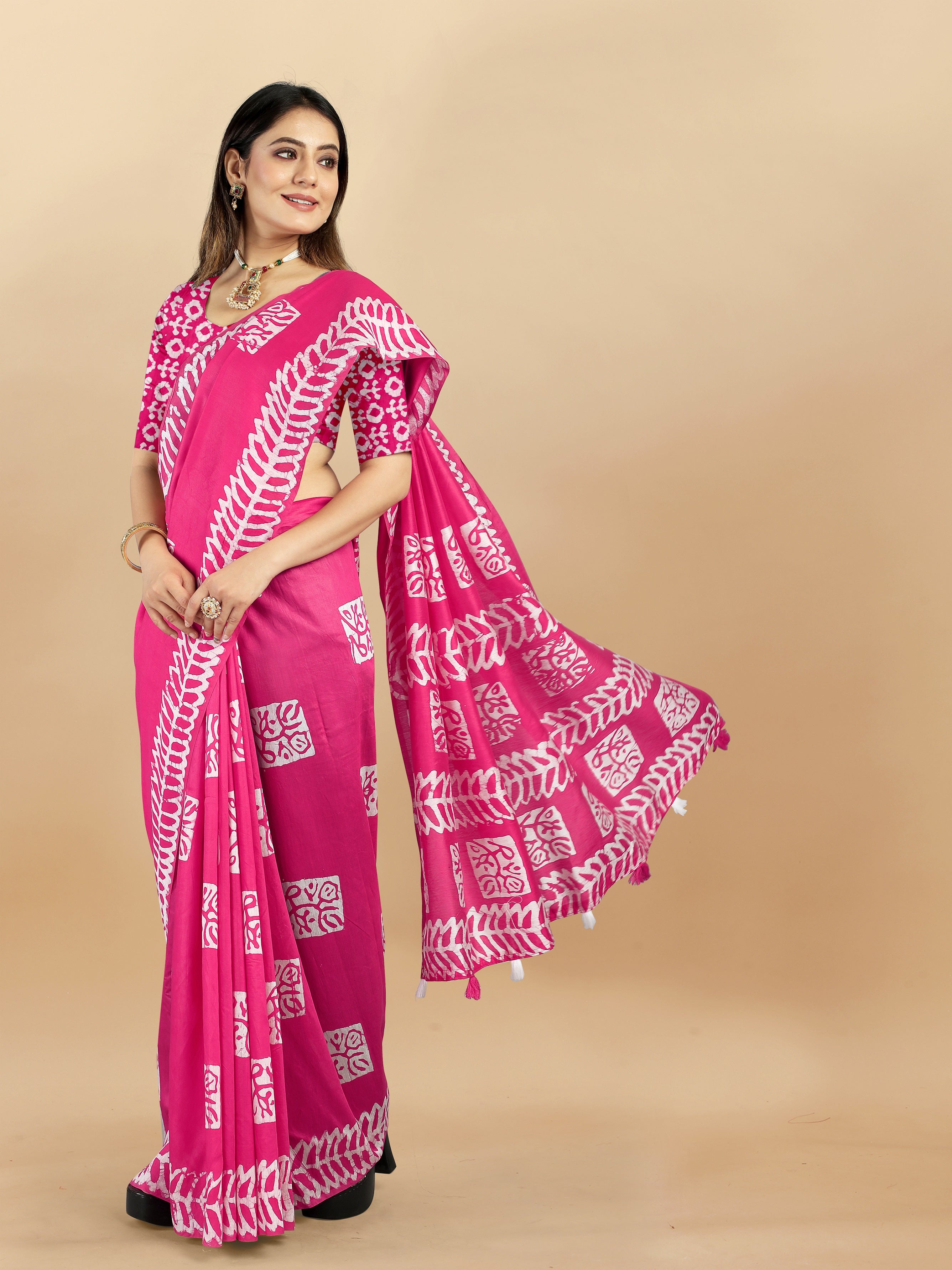 Vedant Vastram Designer Digital Print Batik Saree - Pink - Distacart