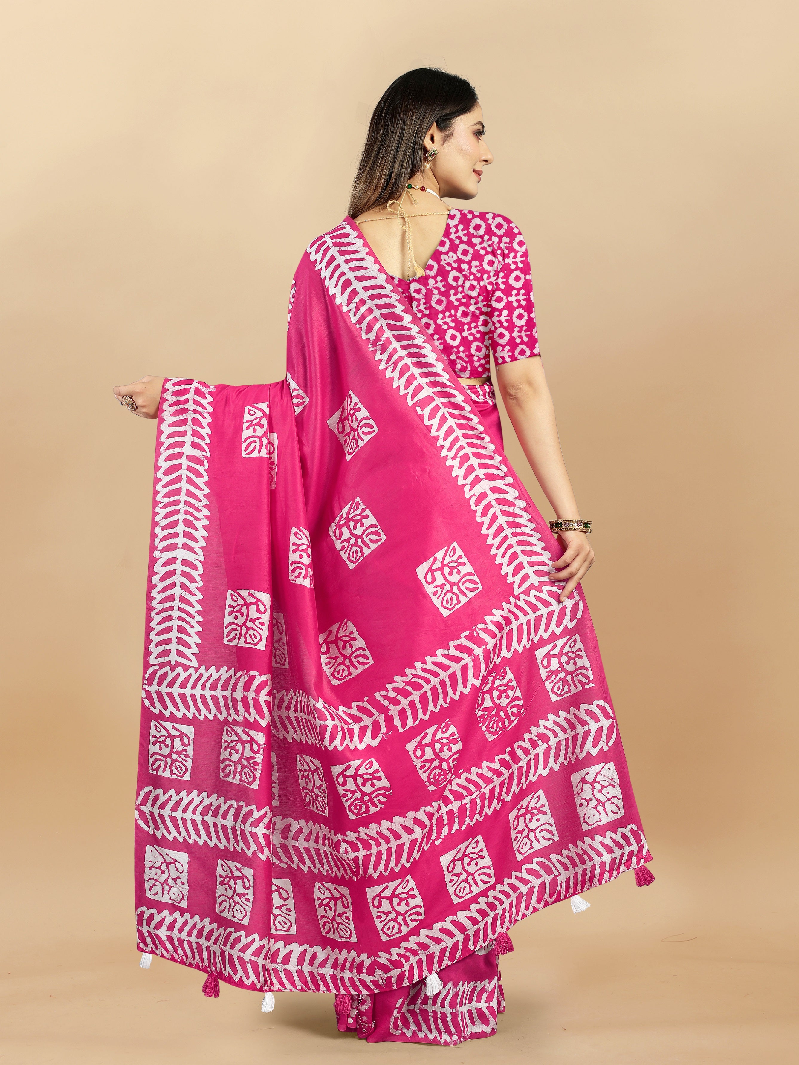 Vedant Vastram Designer Digital Print Batik Saree - Pink - Distacart