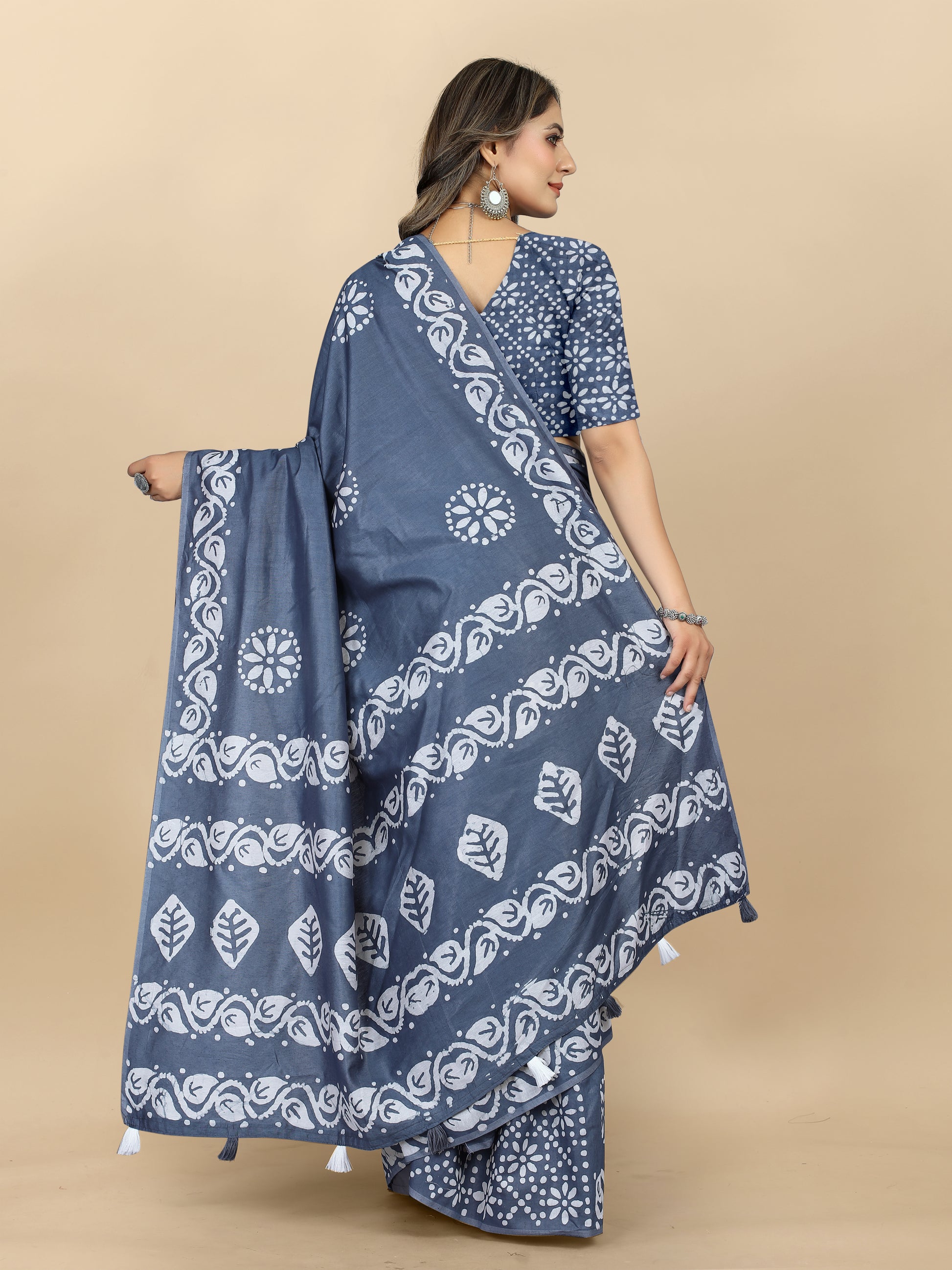 Vedant Vastram Designer Digital Print Batik Saree - Grey - Distacart