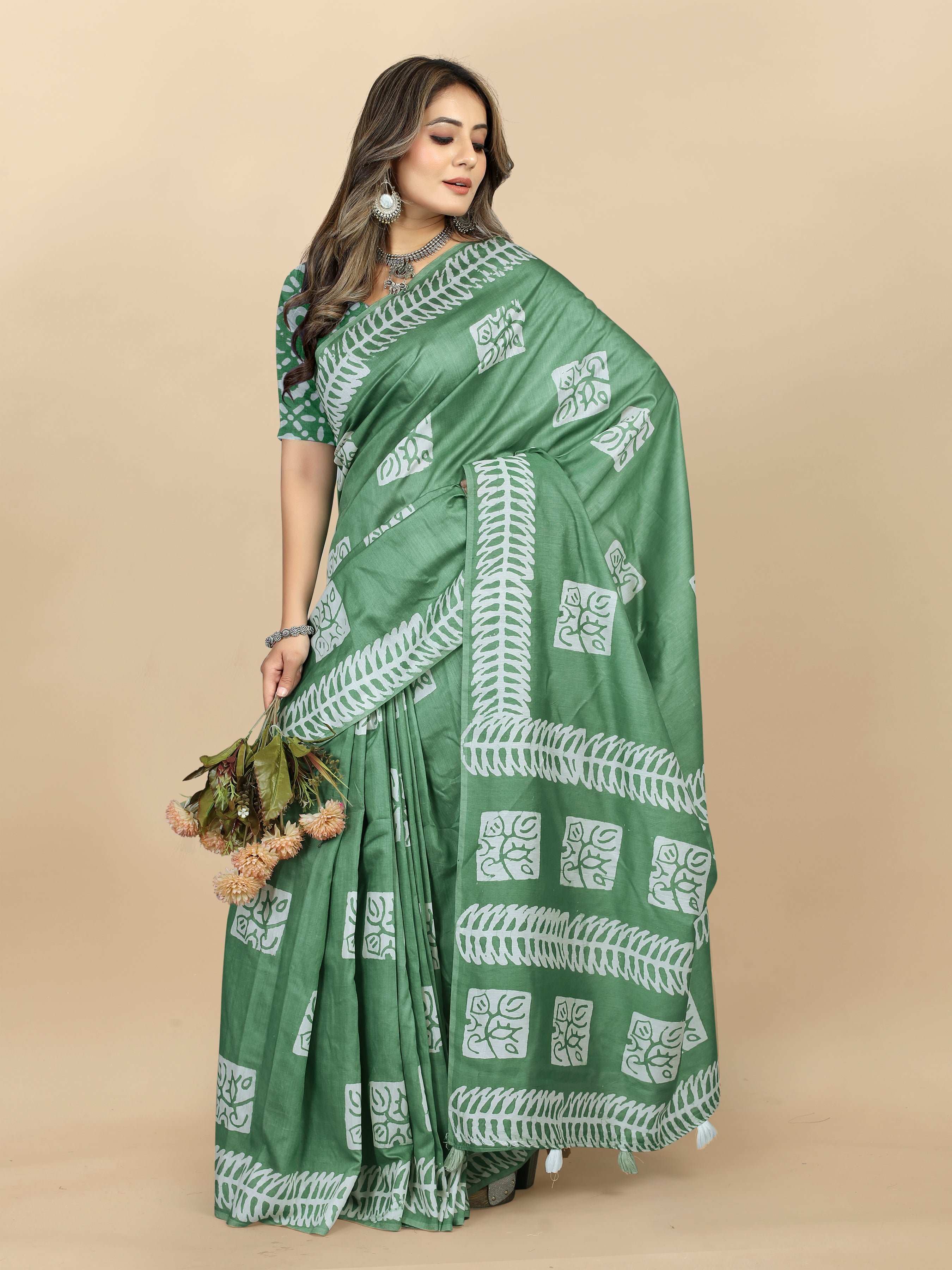 Vedant Vastram Designer Digital Print Batik Saree - Green - Distacart