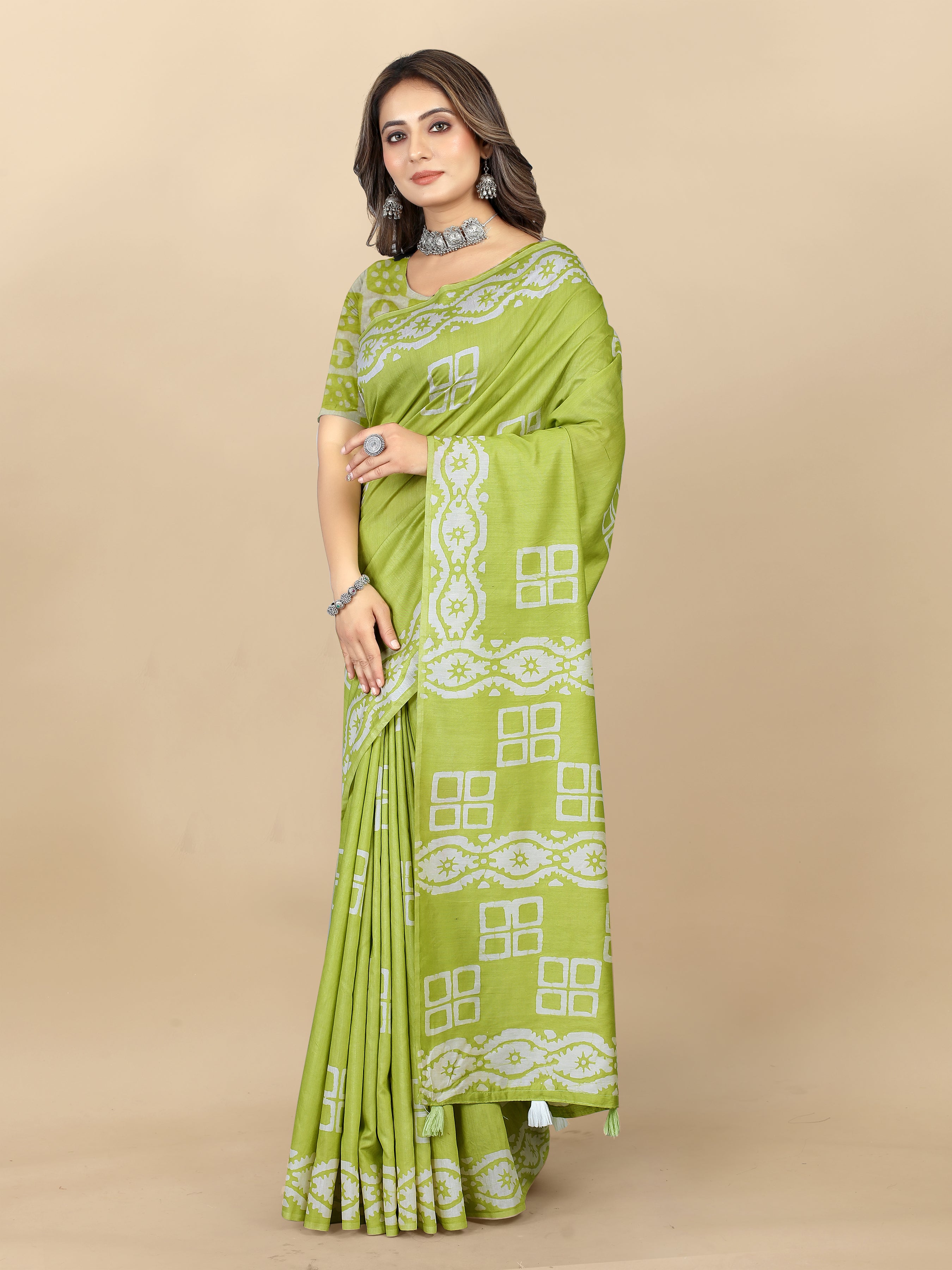 Vedant Vastram Designer Digital Print Batik Saree - Parrot - Distacart