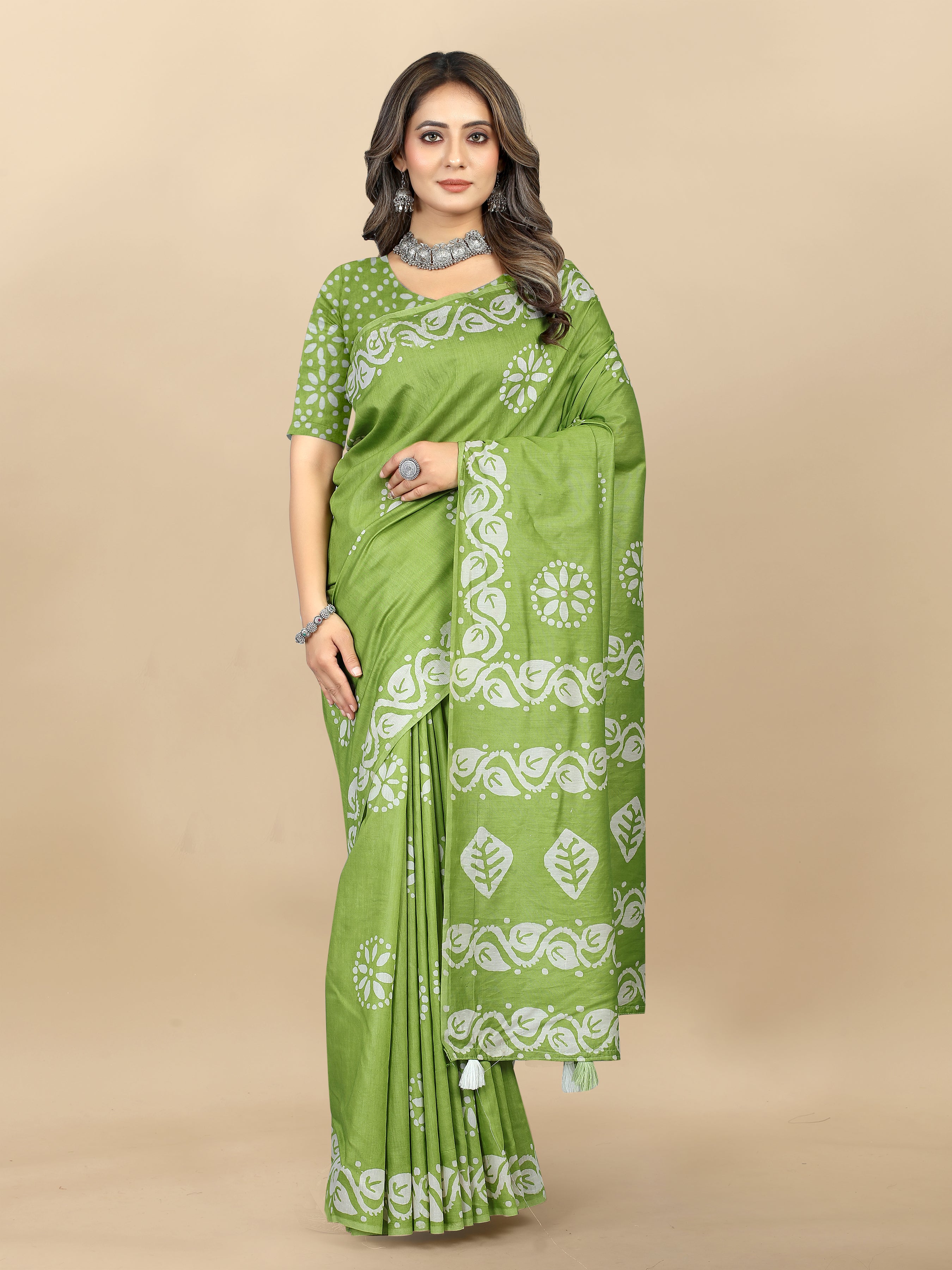 Vedant Vastram Designer Digital Print Batik Saree - Green - Distacart