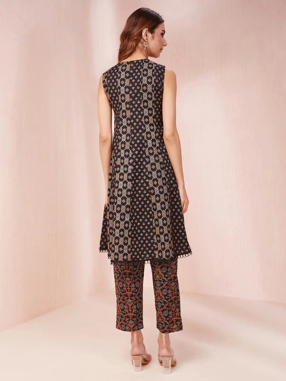 Yufta Black Ethnic Motifs Straight Kurta Trouser Set
