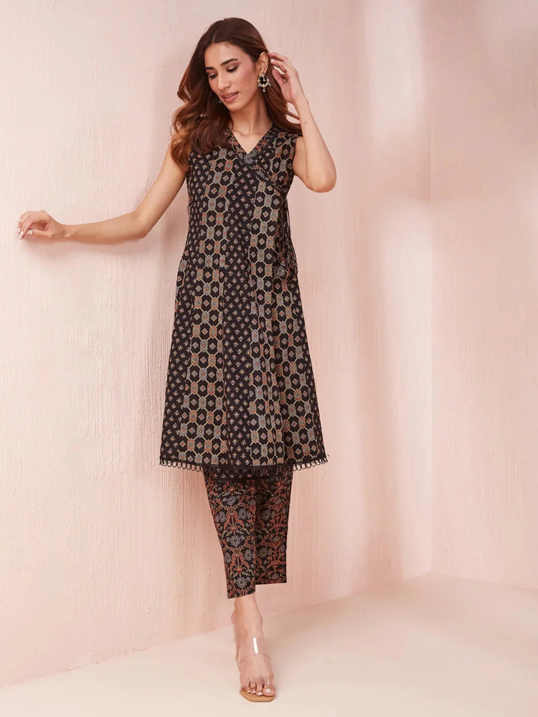 Yufta Black Ethnic Motifs Straight Kurta Trouser Set