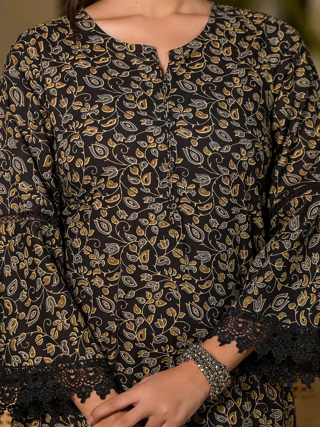 Yufta Black Floral Print Piping On Yoke Pakistani Style Kurta With Trousers And Dupatta Set