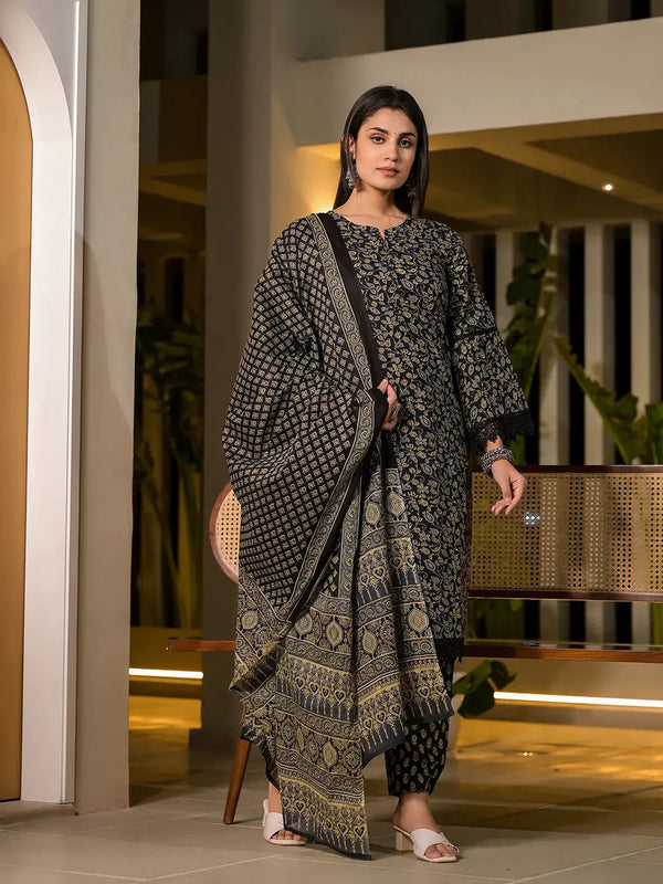 Yufta Black Floral Print Piping On Yoke Pakistani Style Kurta With Trousers And Dupatta Set