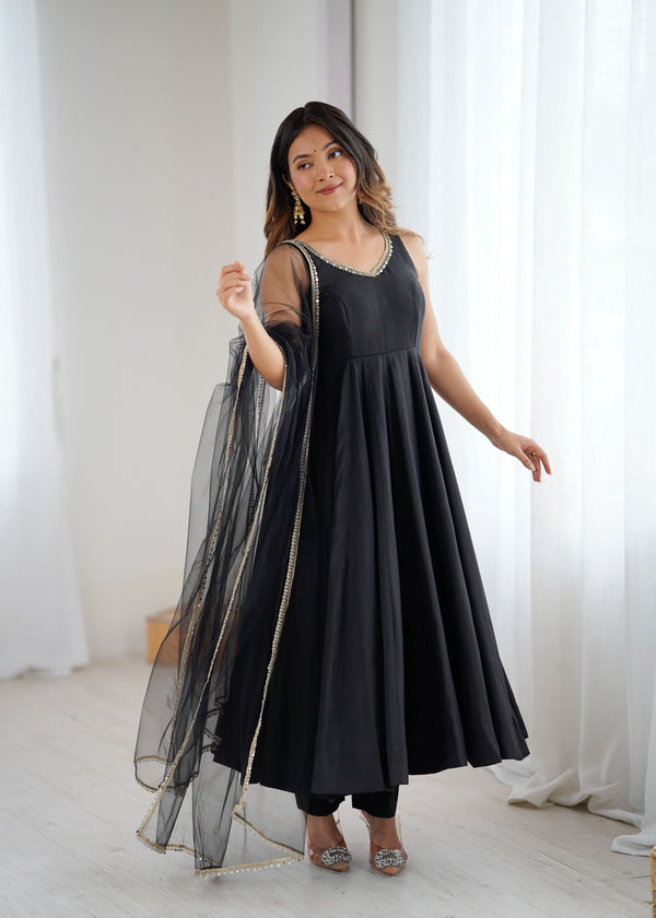 Lorenvalley Fashion Black Pure Romansilk Chanderi Fabric Yoke Fancy Lace Work Anarkali Kurta Pant With Dupatta Set