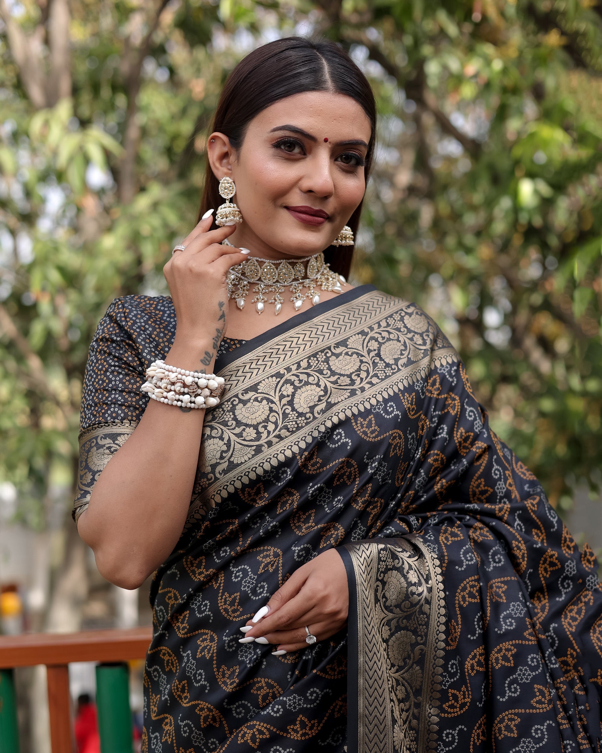 Lorenvalley Premium Bandhej Patola Silk Sarees with kanchi Borders and Contrast Zari Weaving borders Saree - Black - Distacart