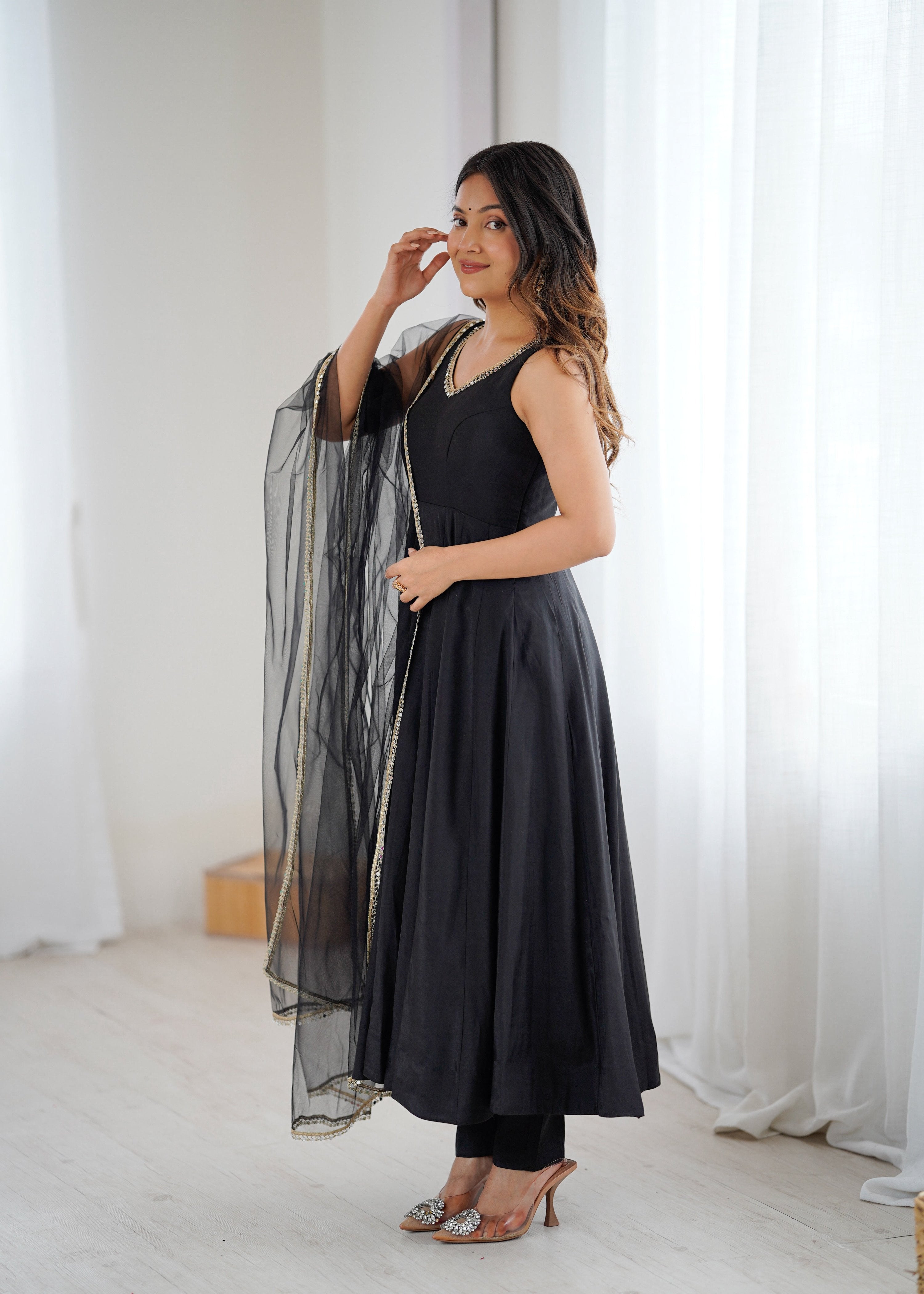 Lorenvalley Fashion Black Pure Romansilk Chanderi Fabric Yoke Fancy Lace Work Anarkali Kurta Pant With Dupatta Set