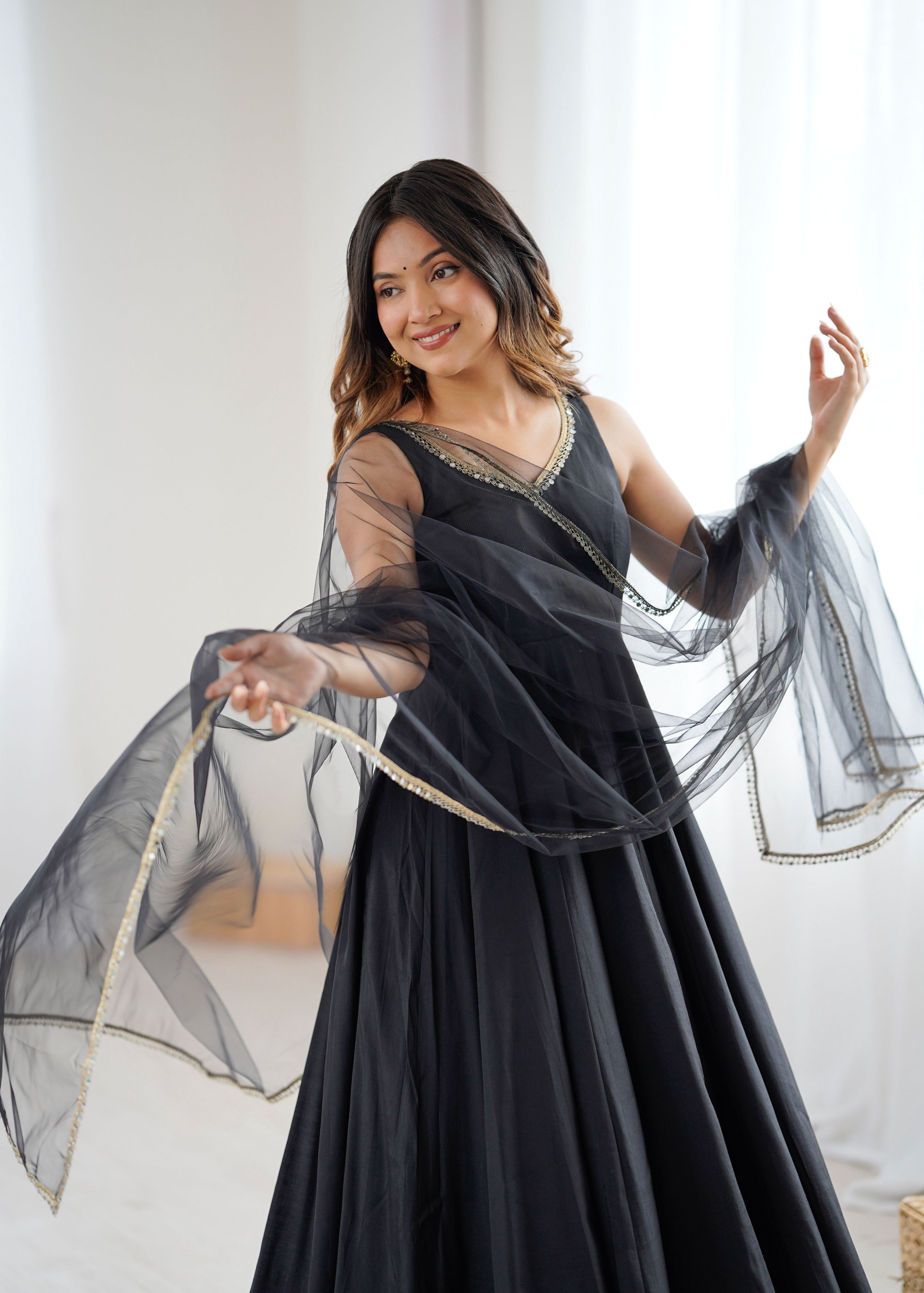 Lorenvalley Fashion Black Pure Romansilk Chanderi Fabric Yoke Fancy Lace Work Anarkali Kurta Pant With Dupatta Set