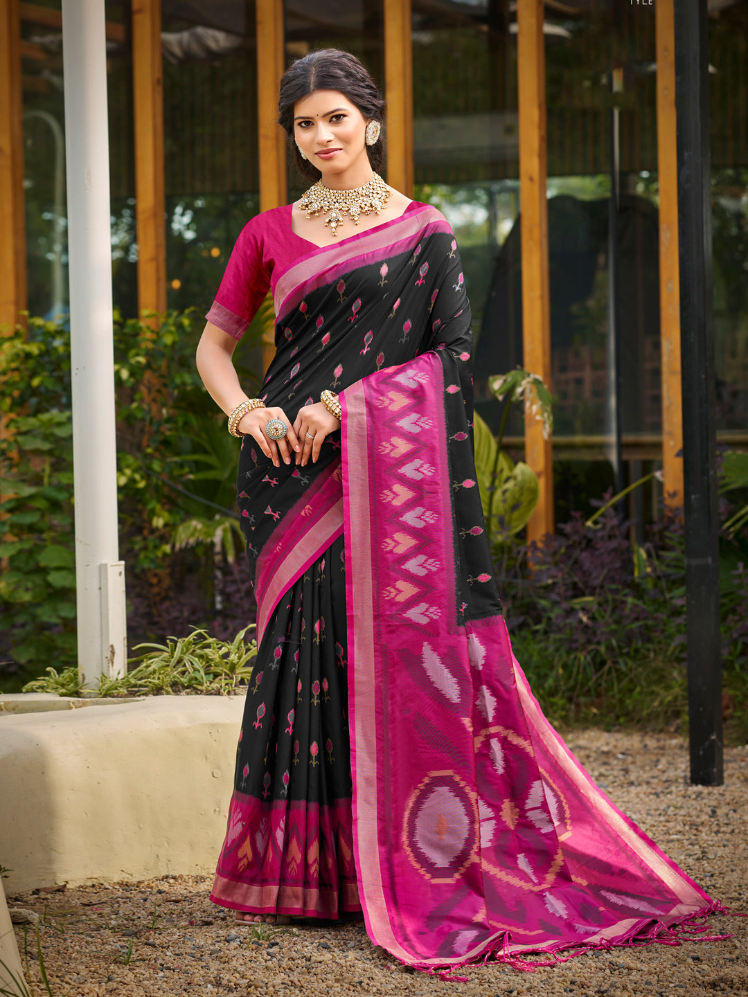 Anaita Black Soft Silk Saree With Floral Printed Work With Blouse - Distacart